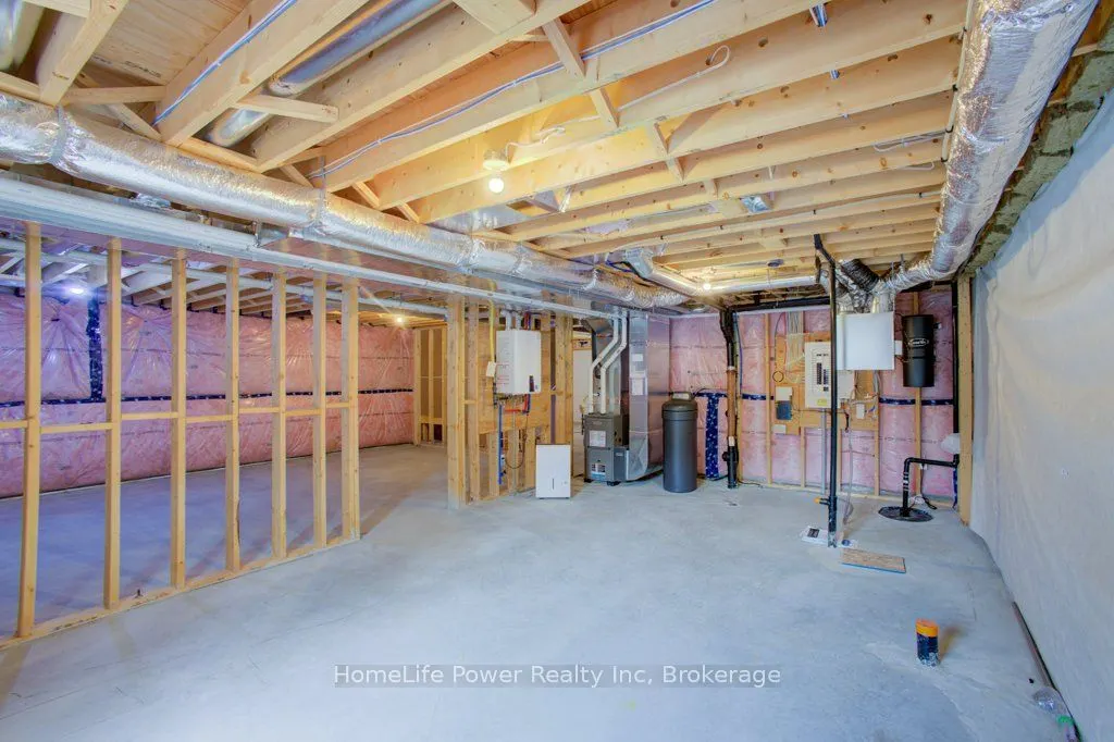 24 George Street N, #16