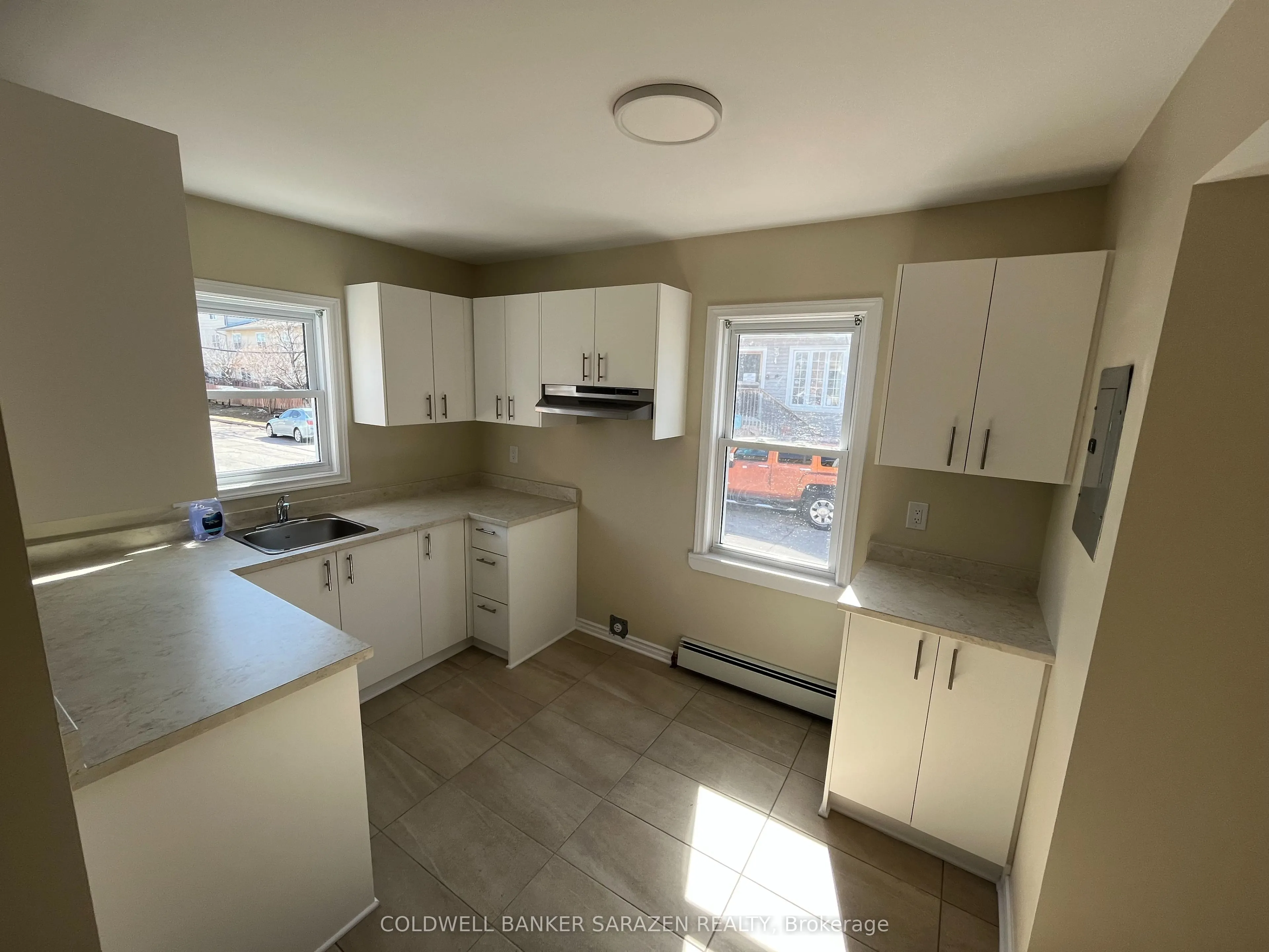 136 Deschamps Avenue