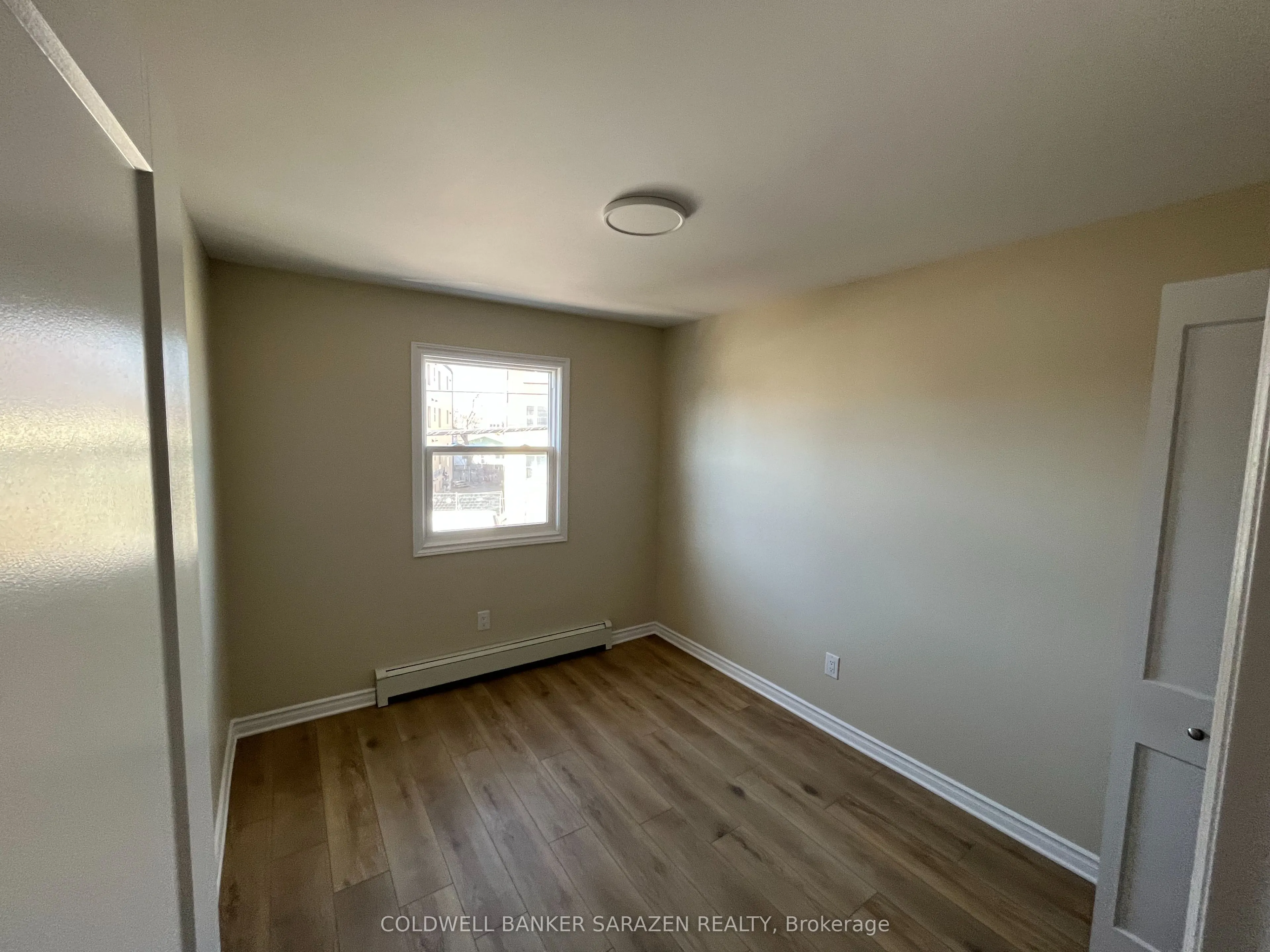 136 Deschamps Avenue