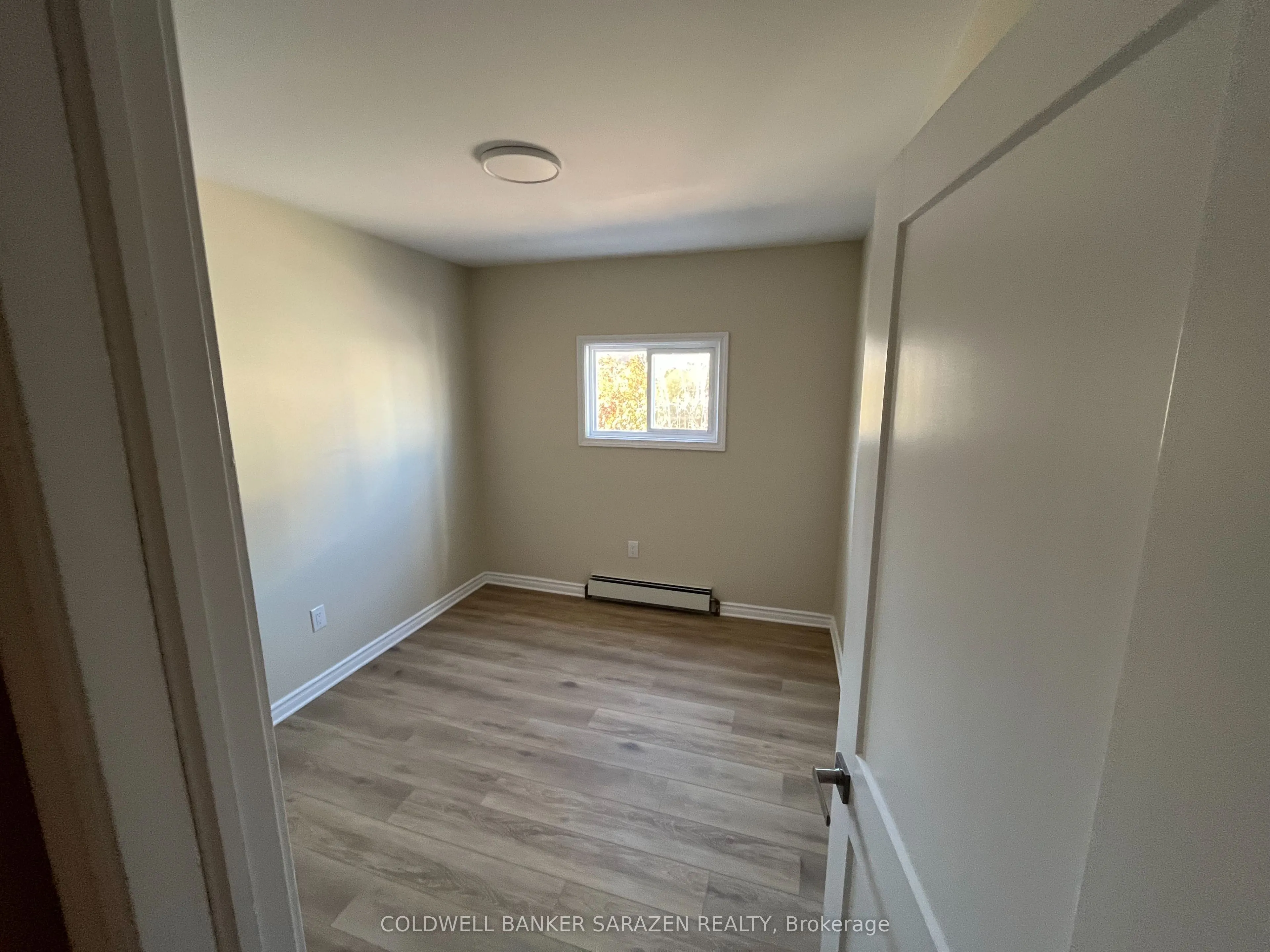 136 Deschamps Avenue