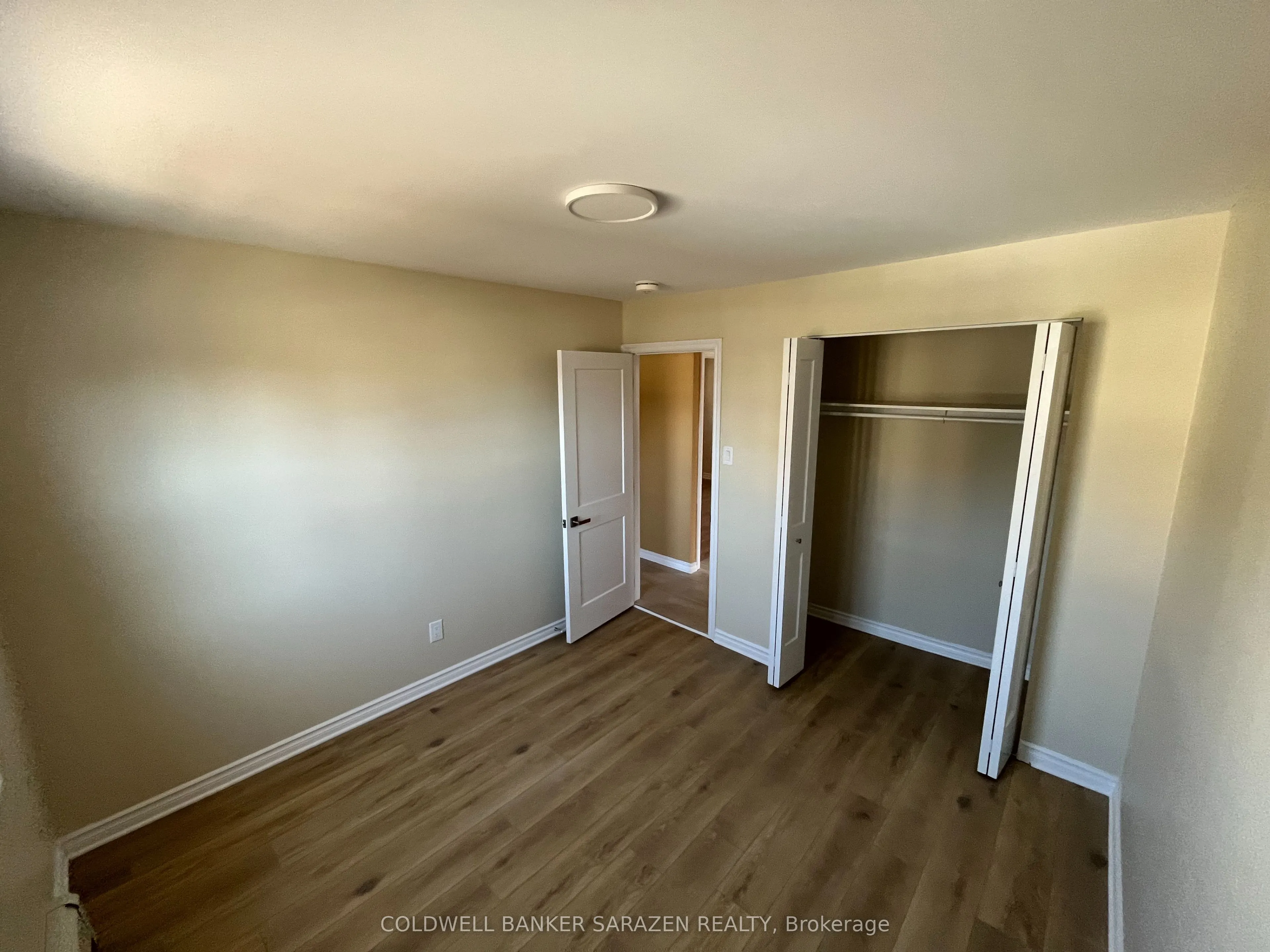 136 Deschamps Avenue
