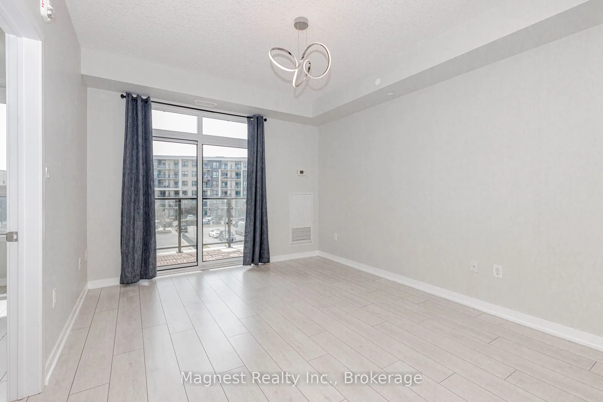 101 Shoreview Place, #326