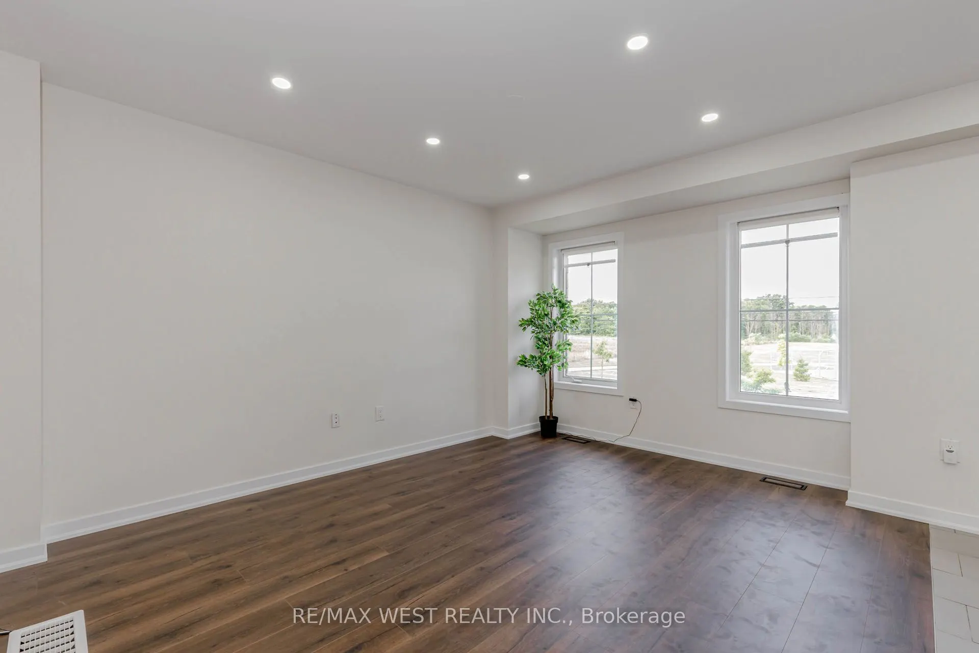 74 Pagebrook Crescent