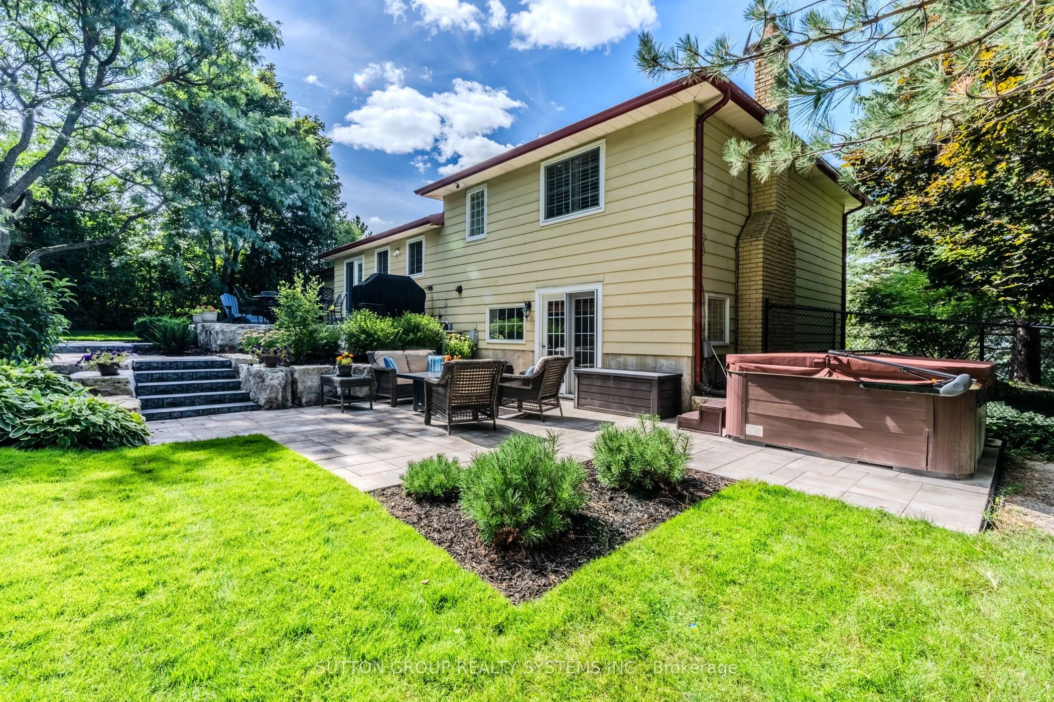 17 William Rex Crescent