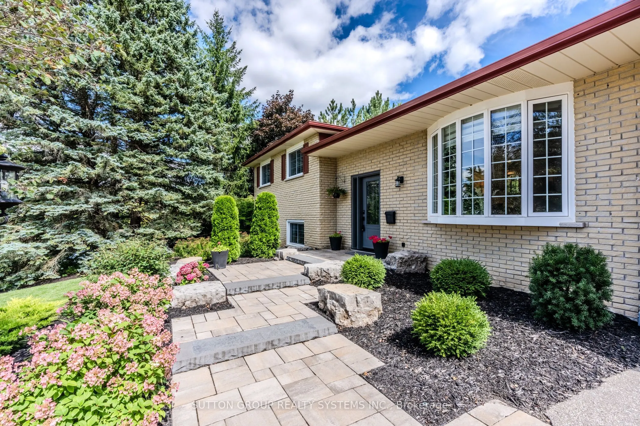 17 William Rex Crescent