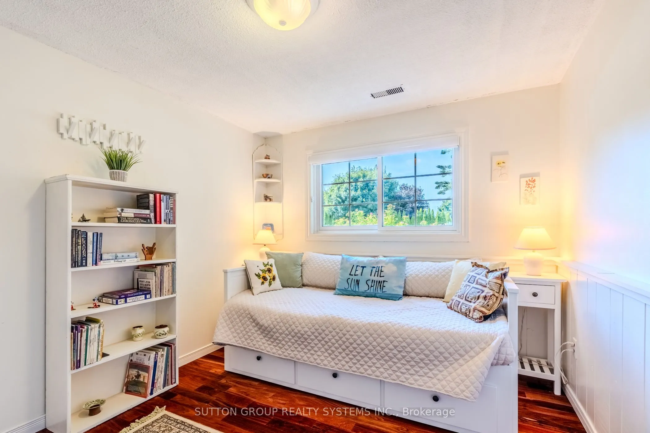 17 William Rex Crescent