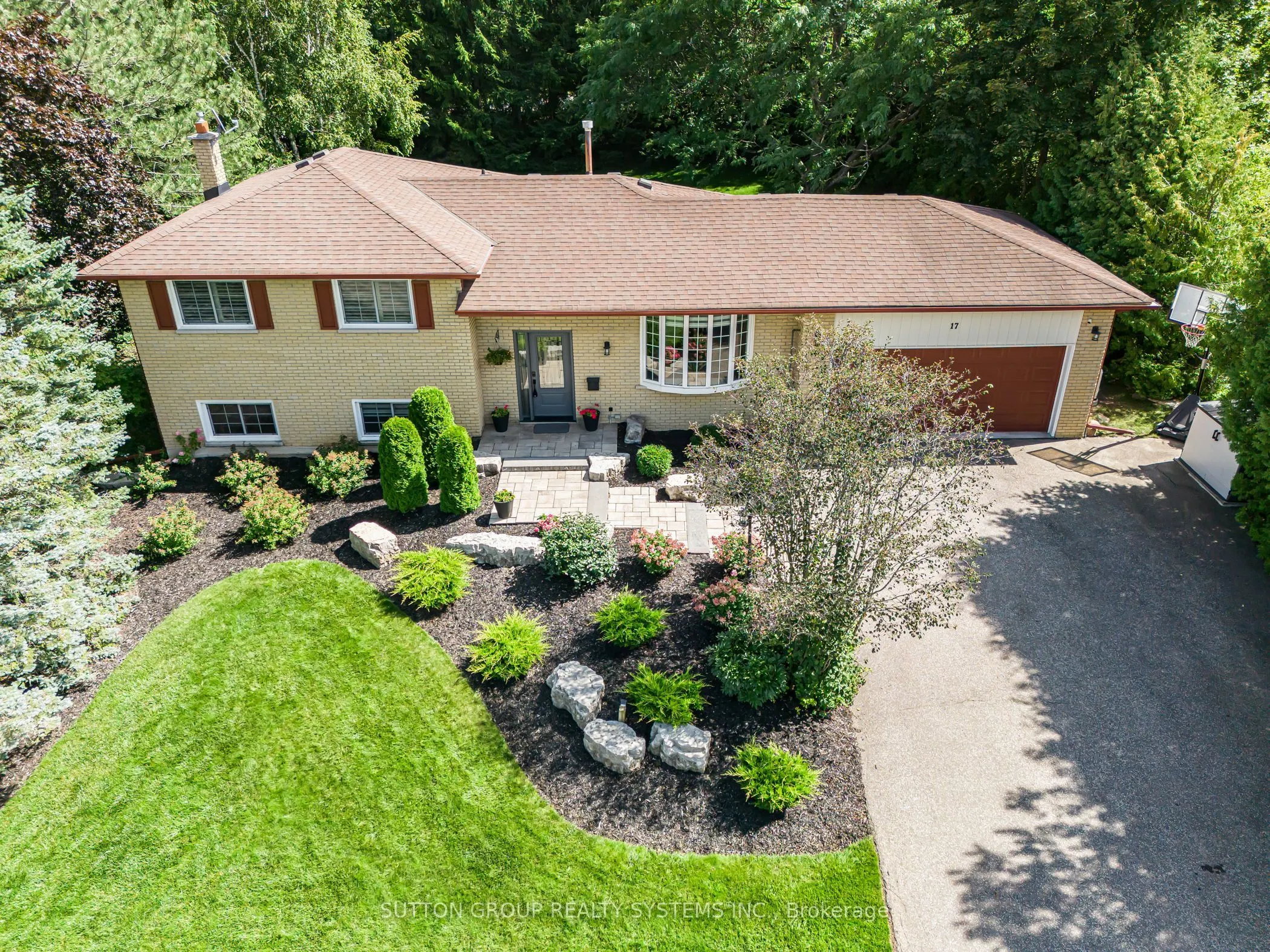 17 William Rex Crescent