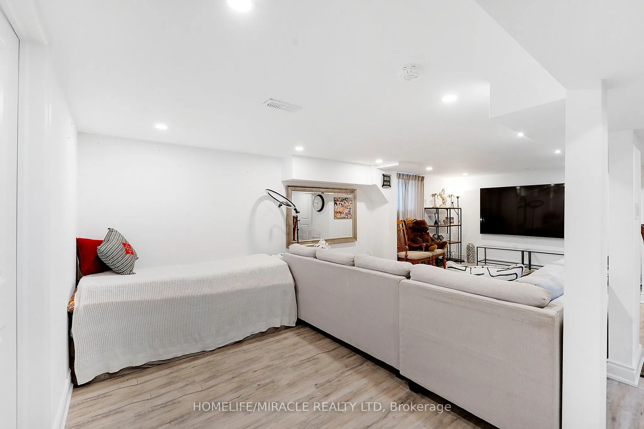 23 Thorley Drive