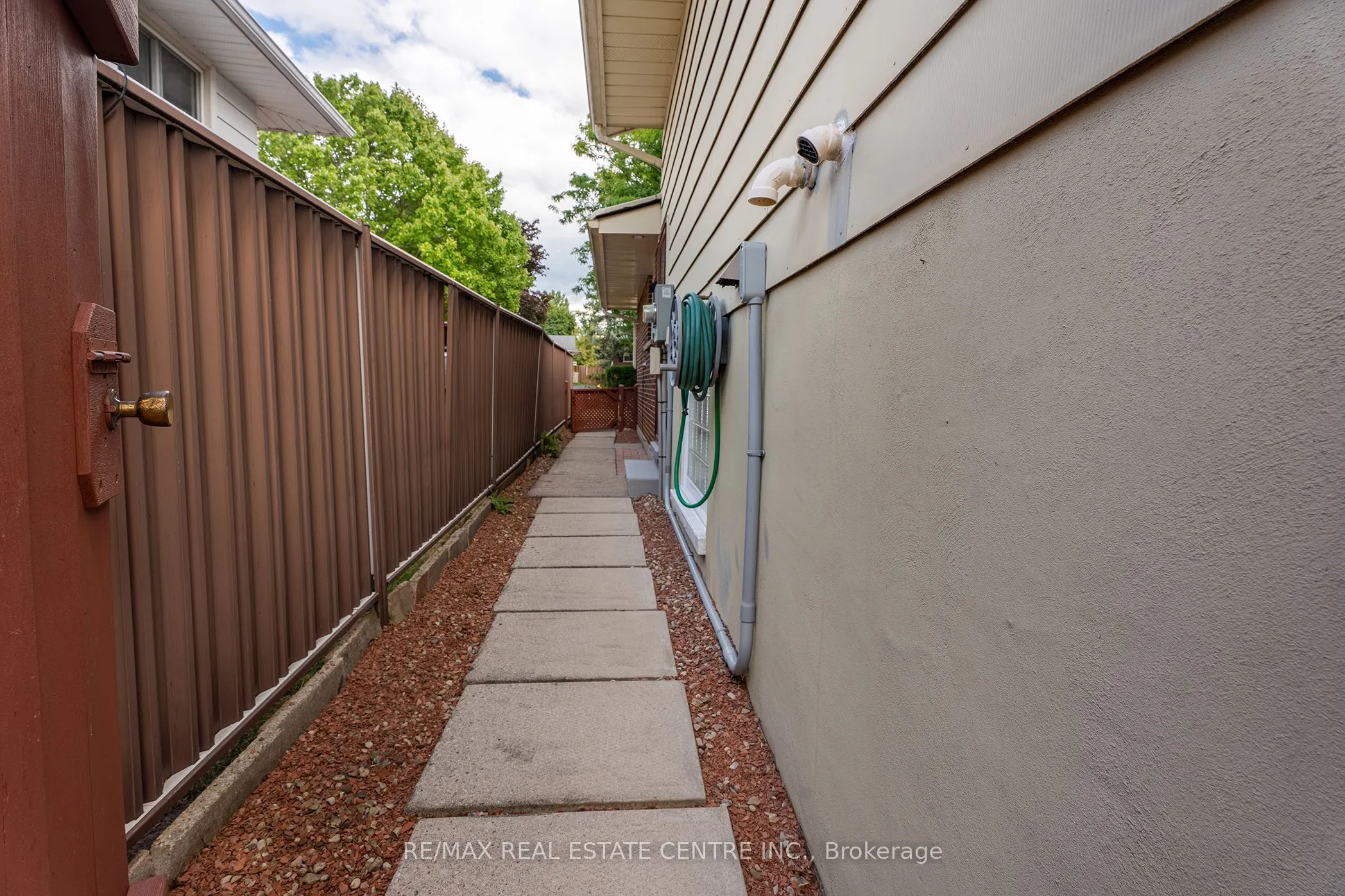 80 Rouse Avenue