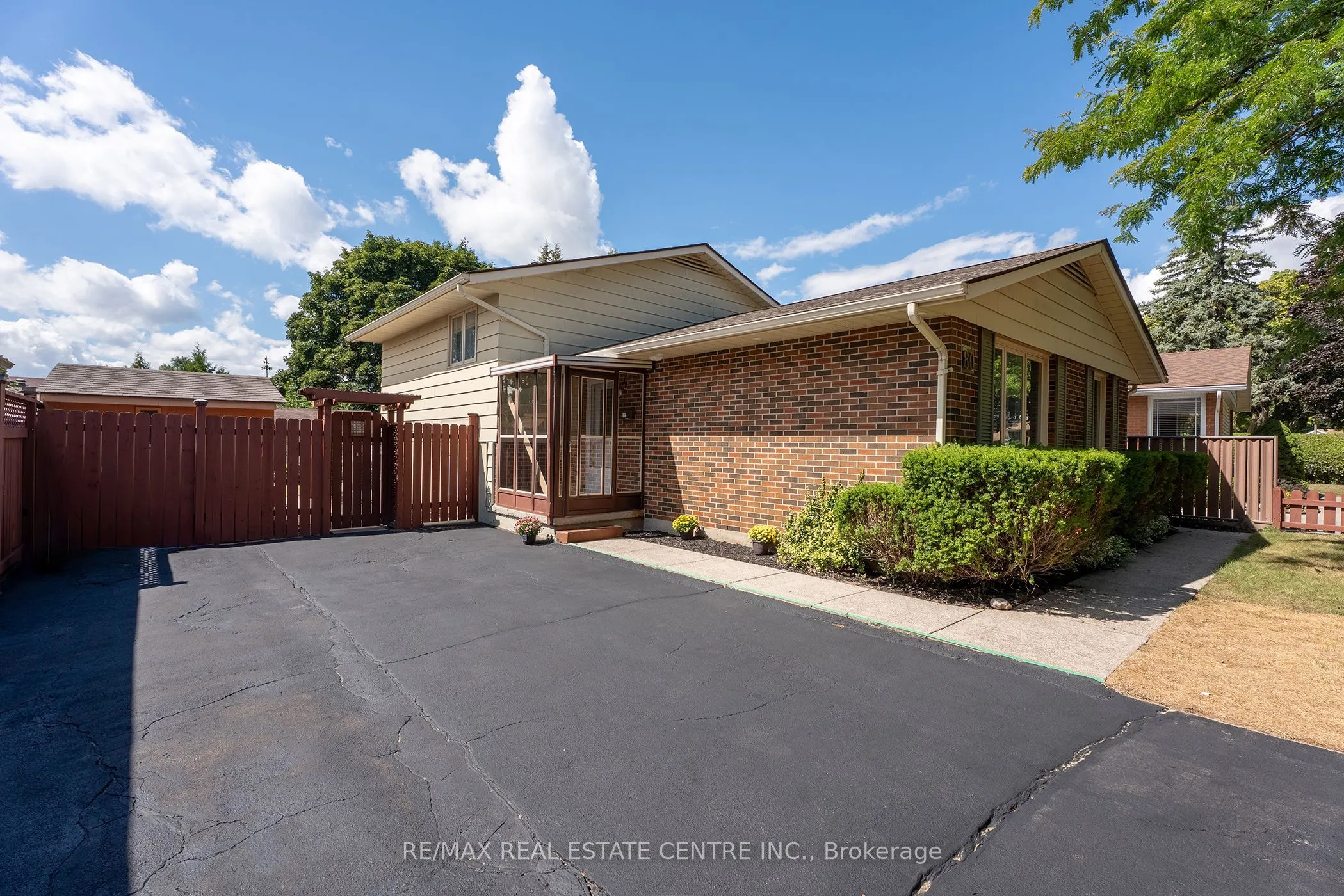 80 Rouse Avenue