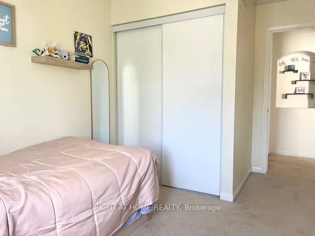 44 Senior Crescent