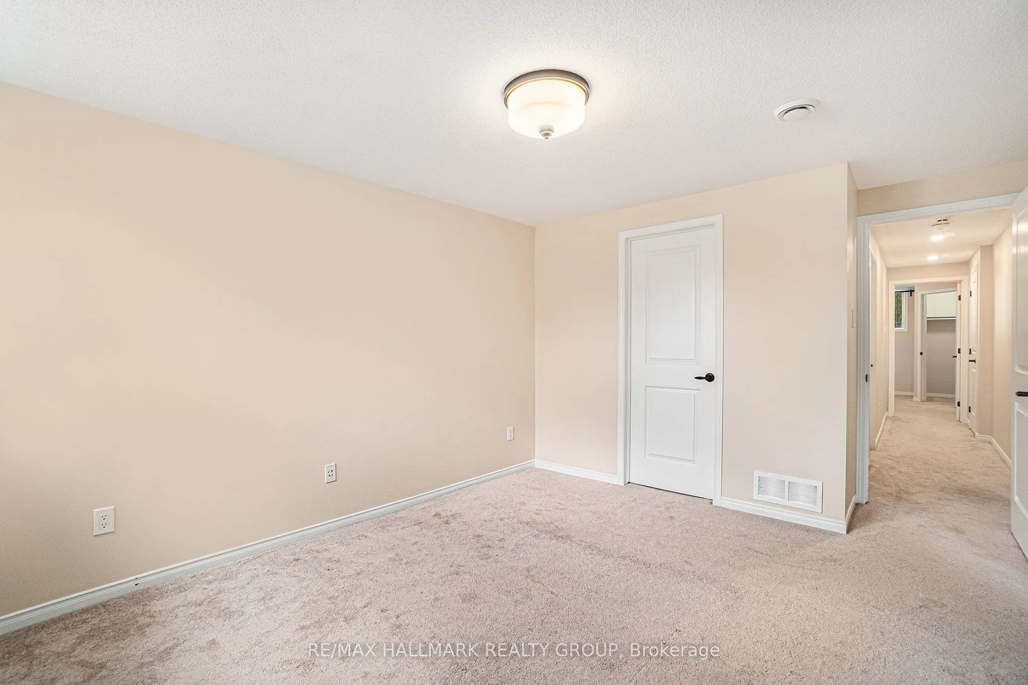170 Den Haag Drive, #17