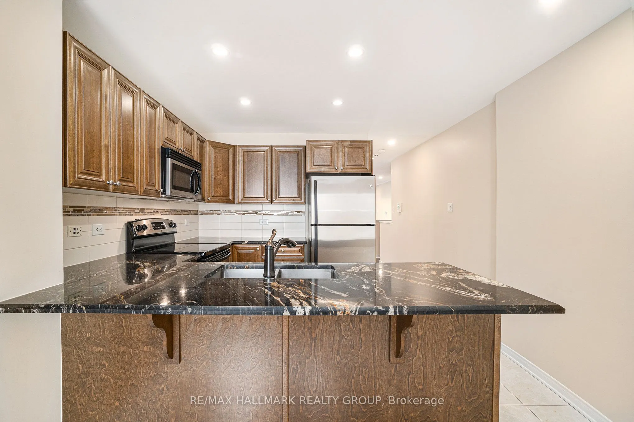 170 Den Haag Drive, #17