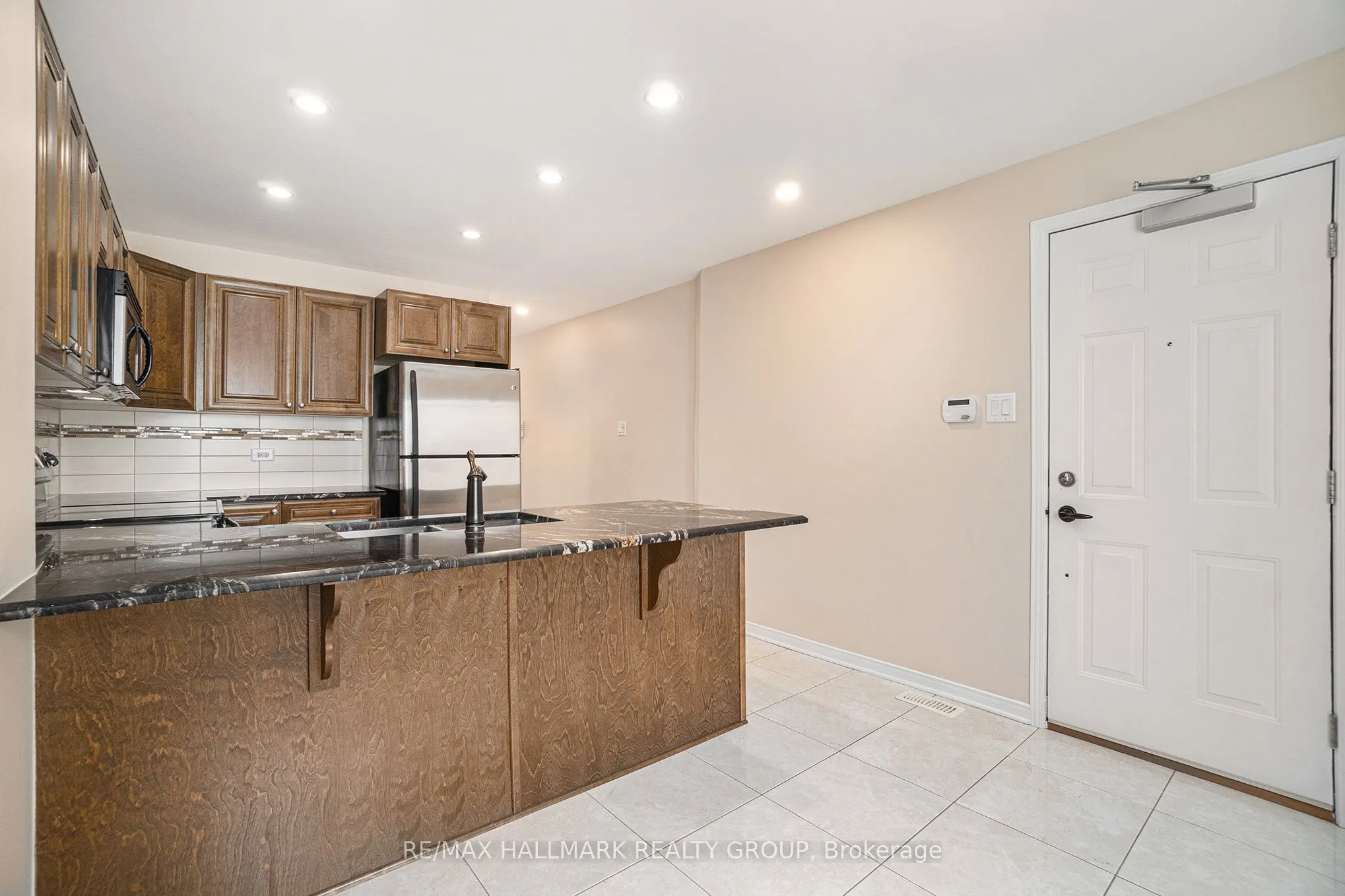 170 Den Haag Drive, #17