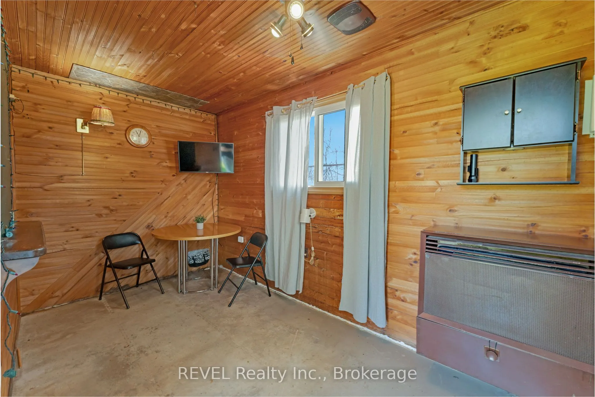 239 Becken Crescent