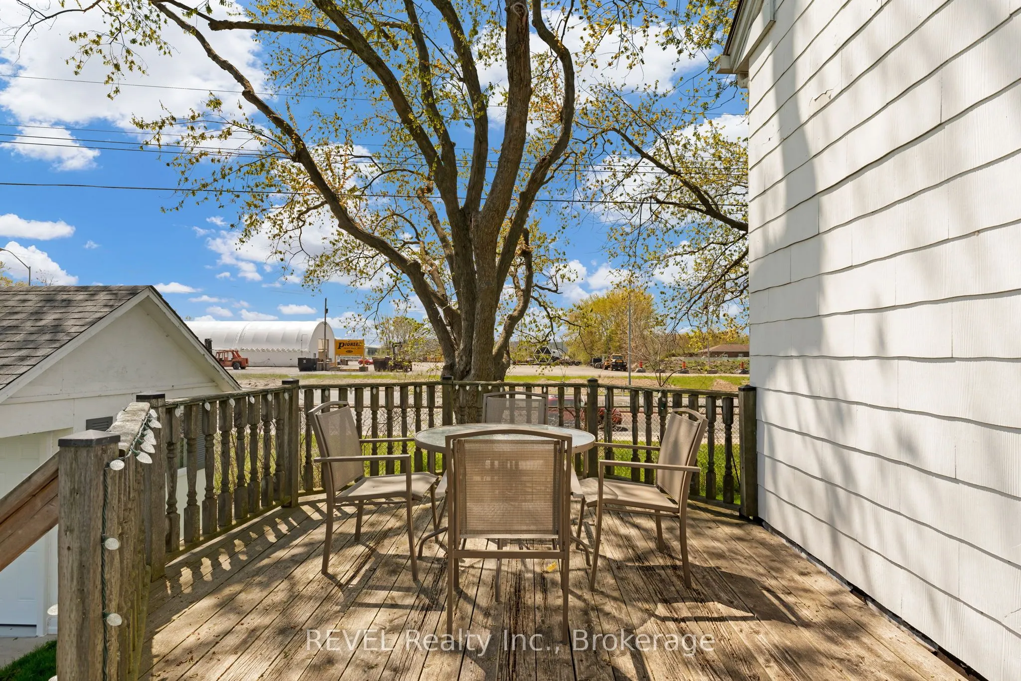 239 Becken Crescent