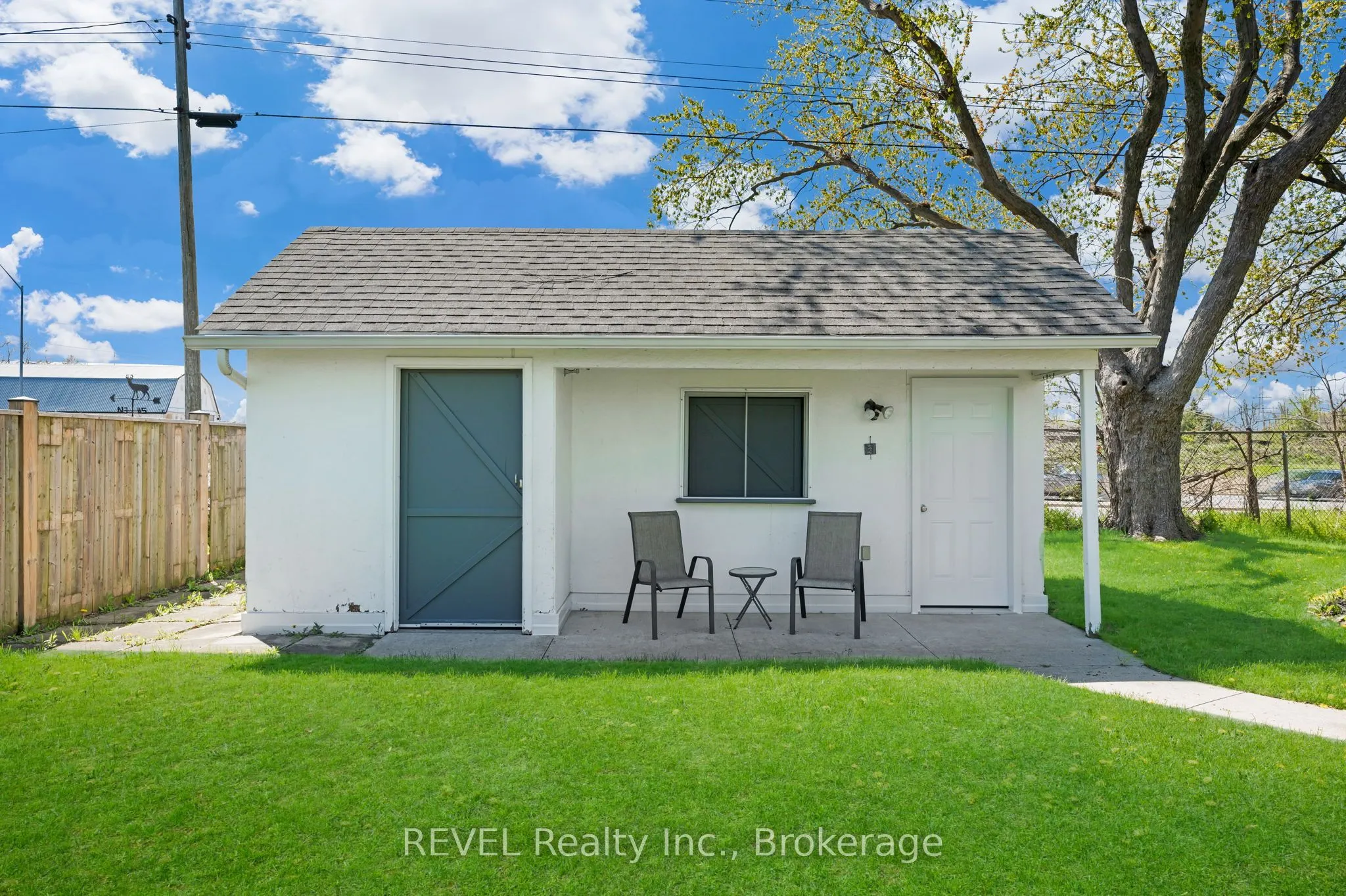 239 Becken Crescent