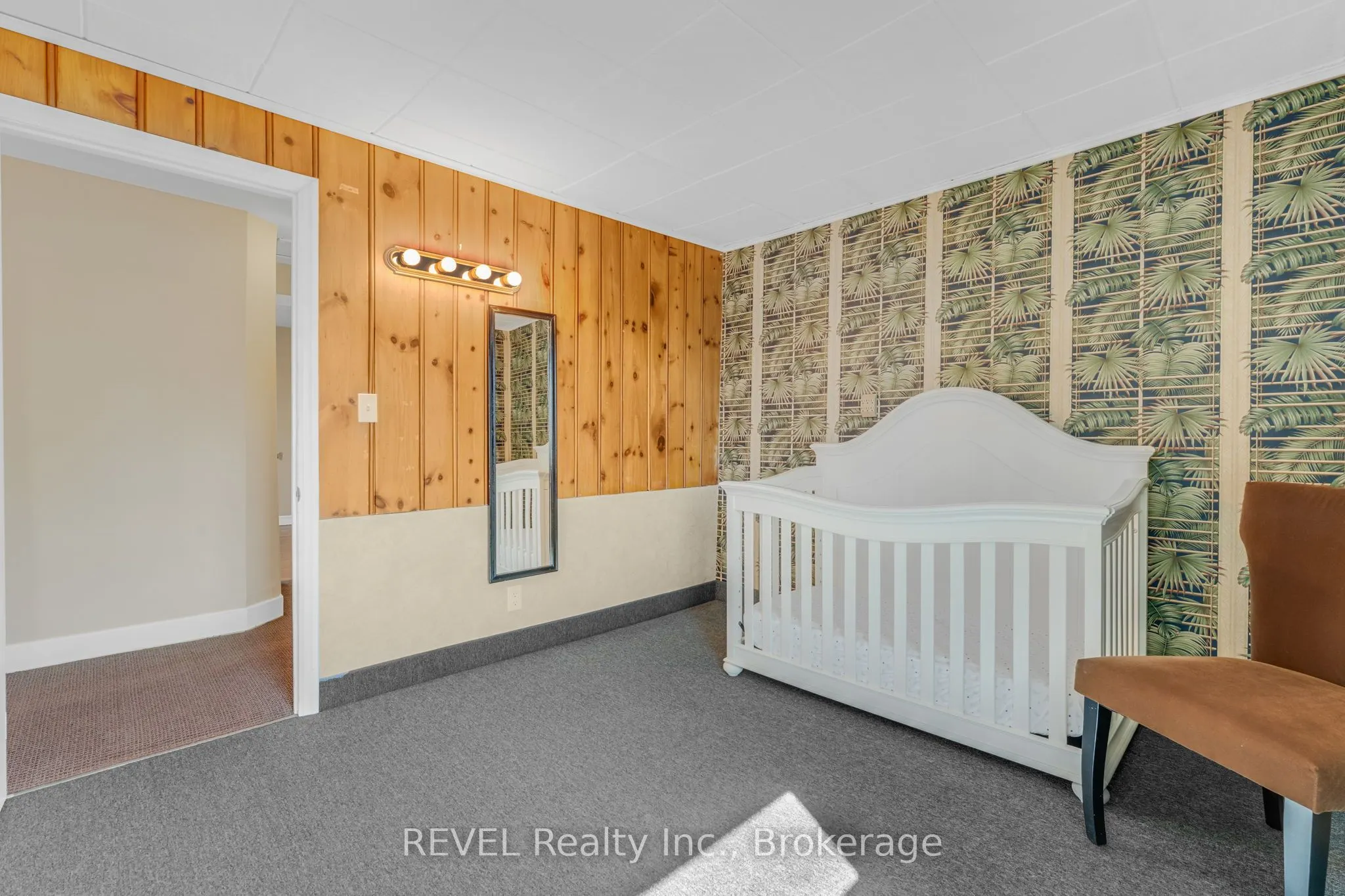 239 Becken Crescent