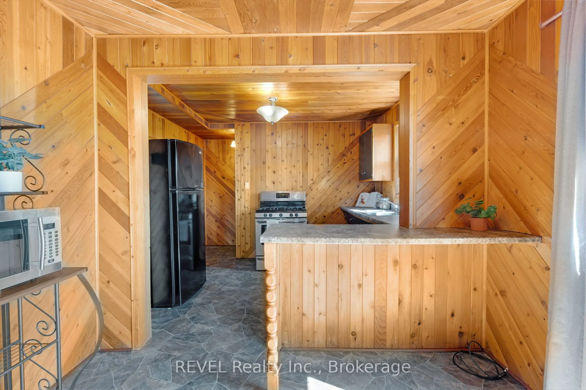 239 Becken Crescent