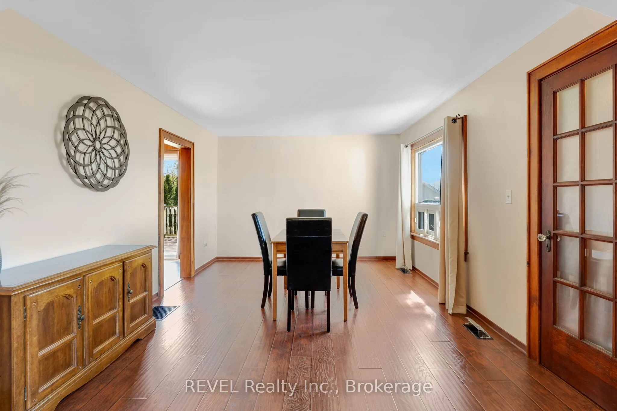 239 Becken Crescent