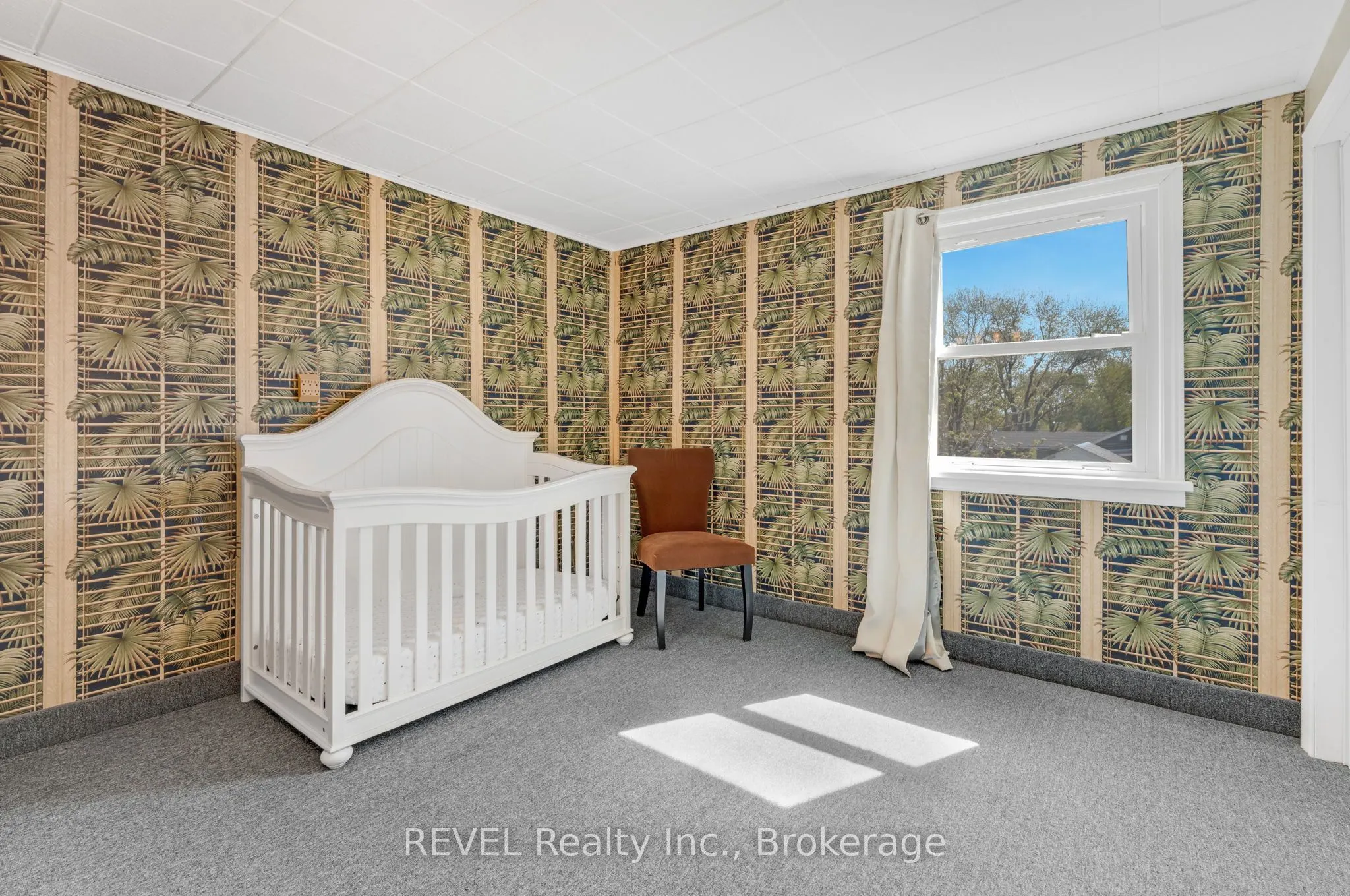 239 Becken Crescent