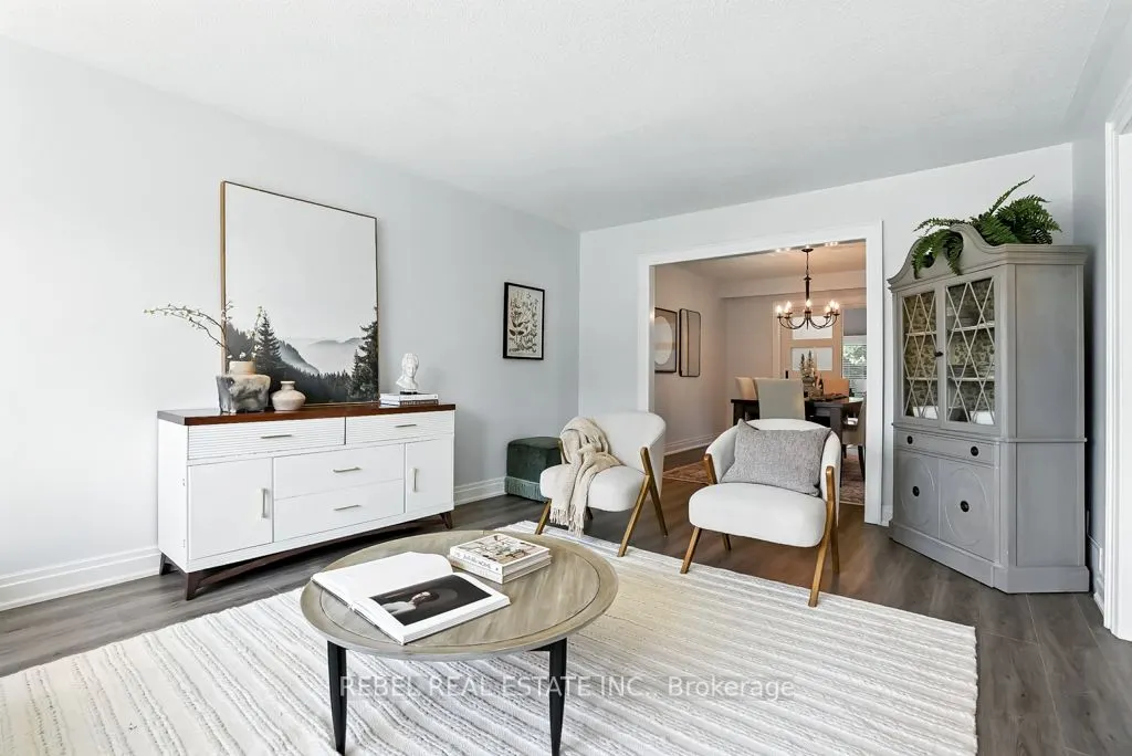 738 Spragge Crescent