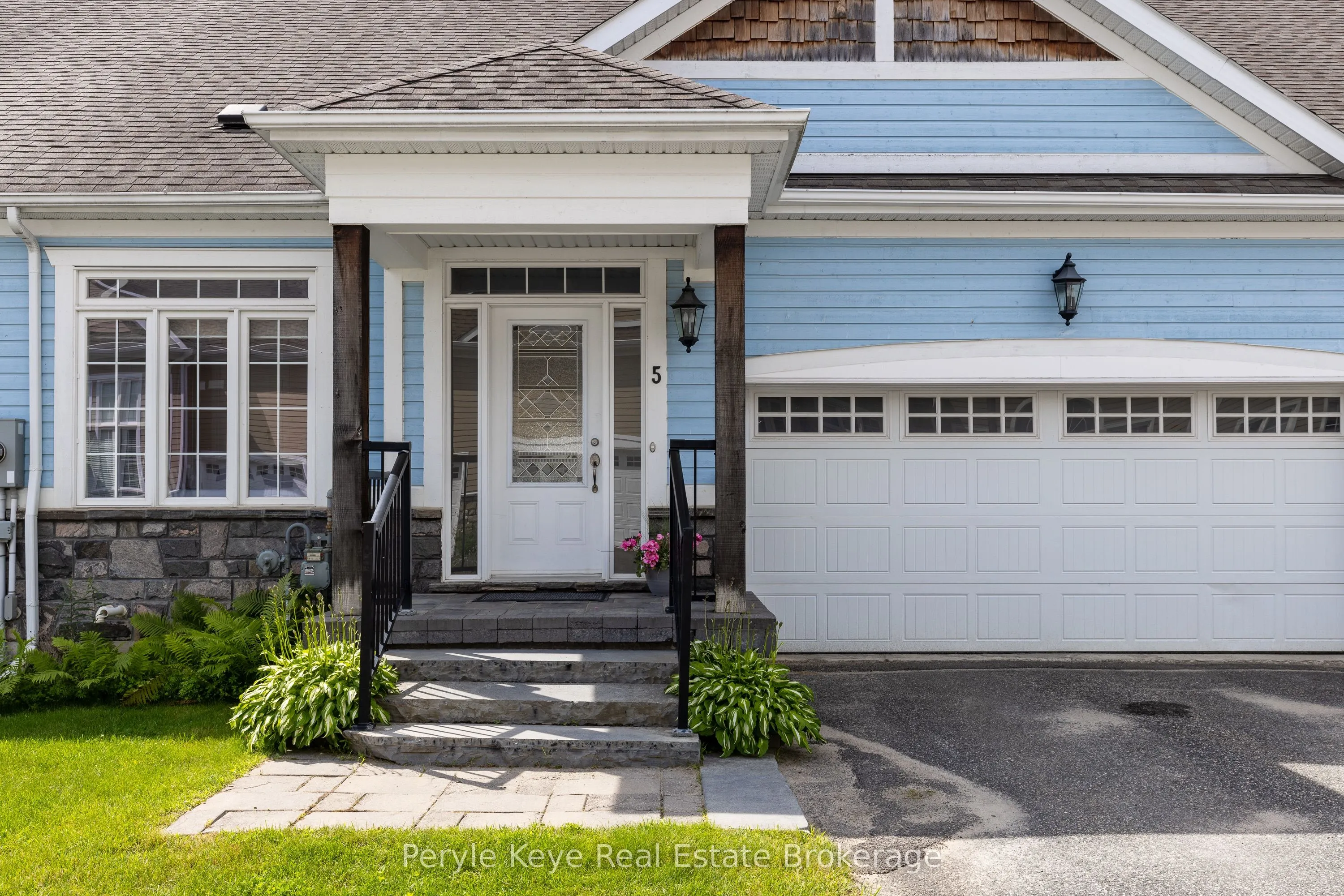 5 Prescott Crescent