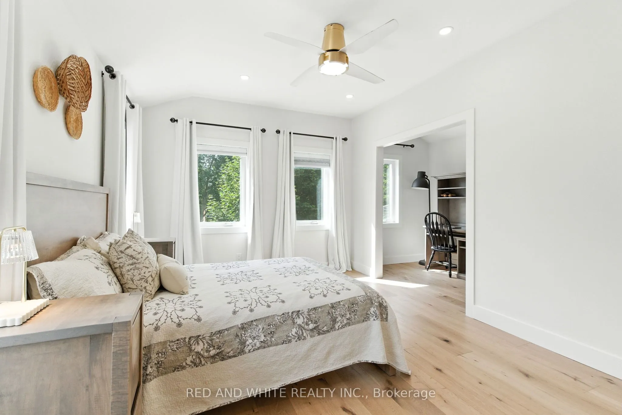 210 Northlake Drive