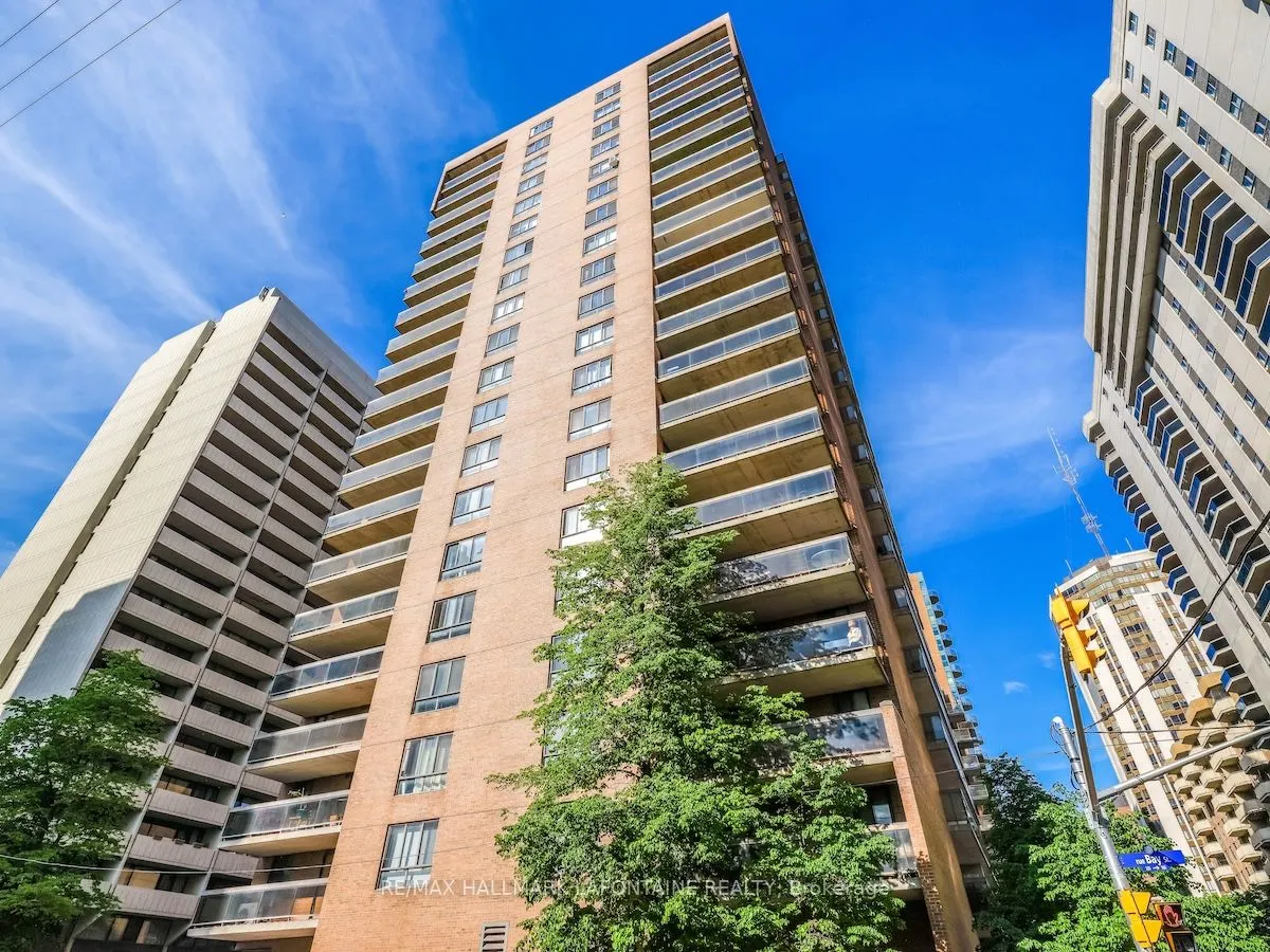 475 Laurier Avenue W, #401