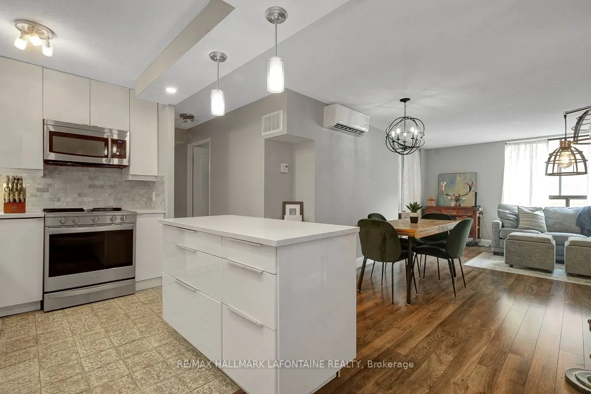 475 Laurier Avenue W, #401