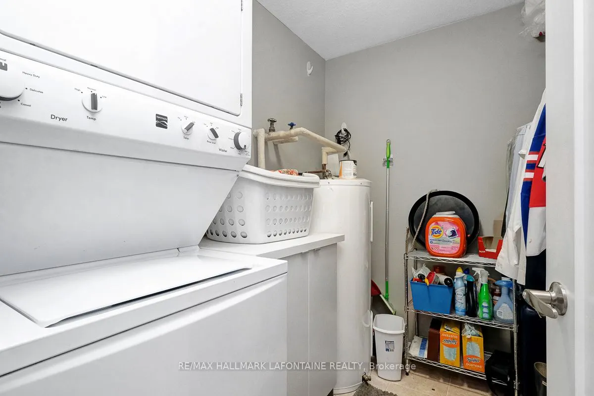 475 Laurier Avenue W, #401