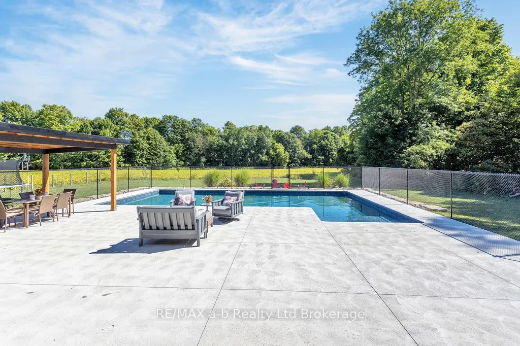 592 Carson Side Road