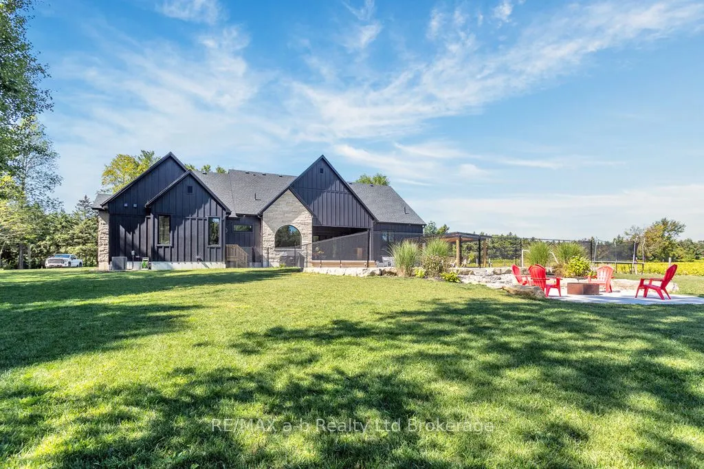 592 Carson Side Road