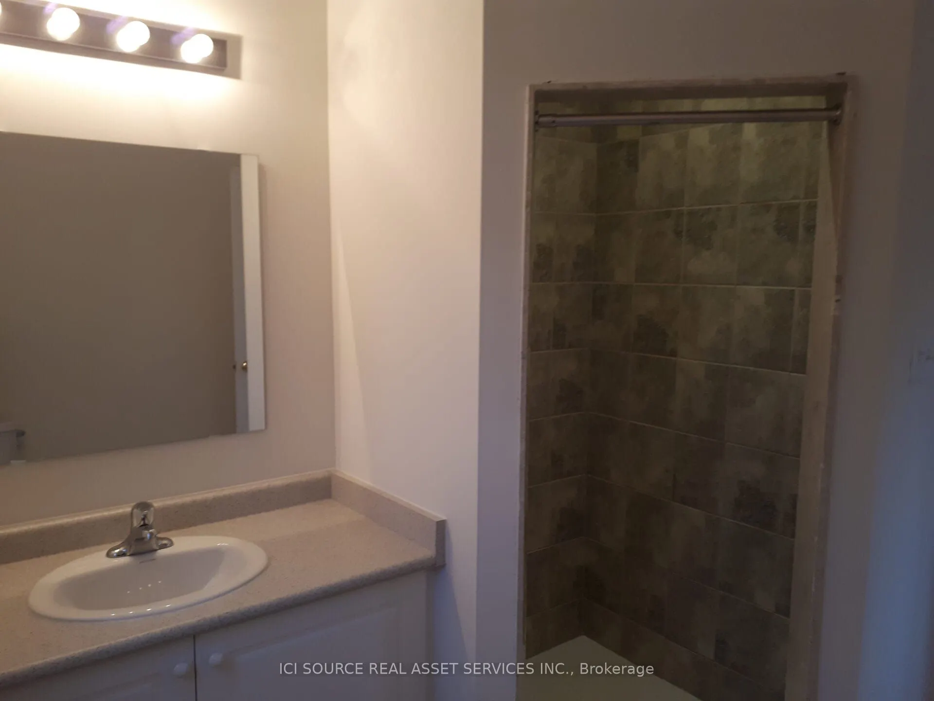 403 Westwood Drive, #3
