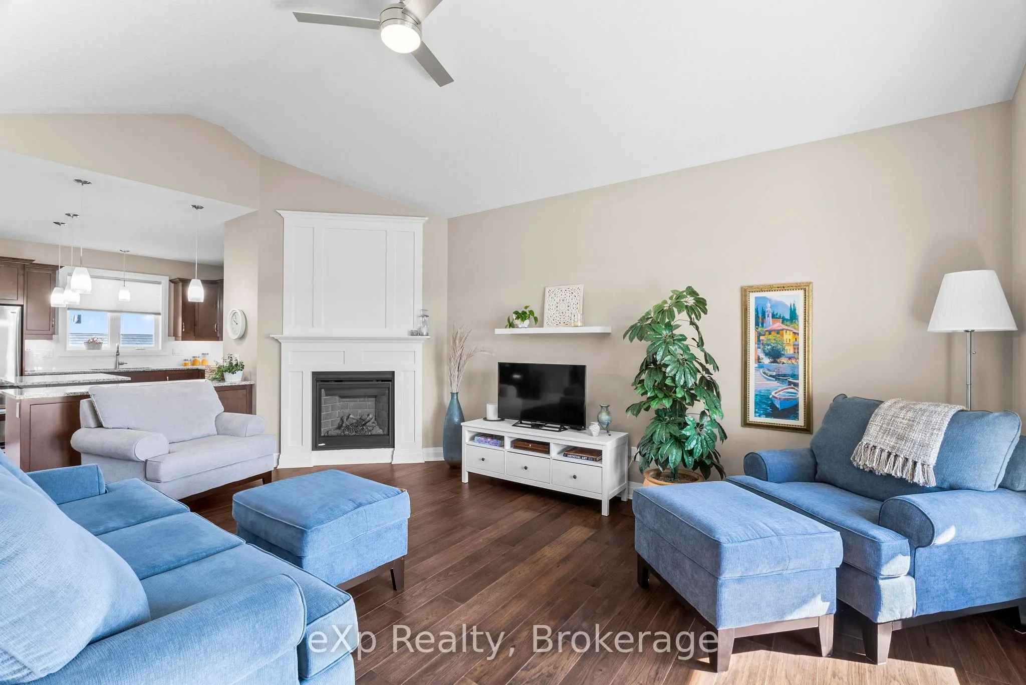 127 DOUG'S Crescent