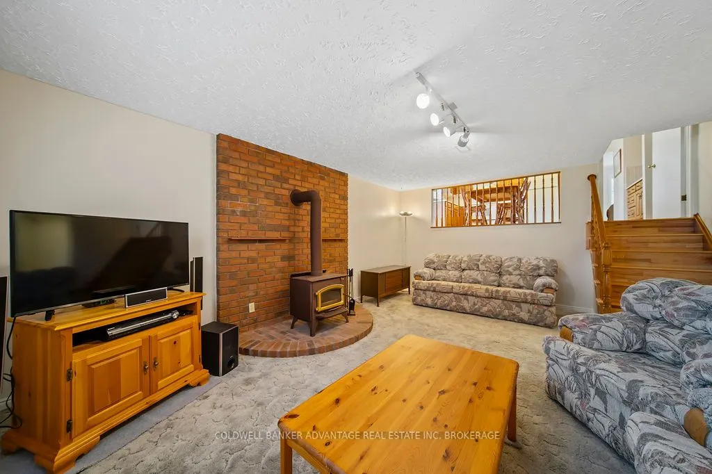 7362 Nathan Crescent