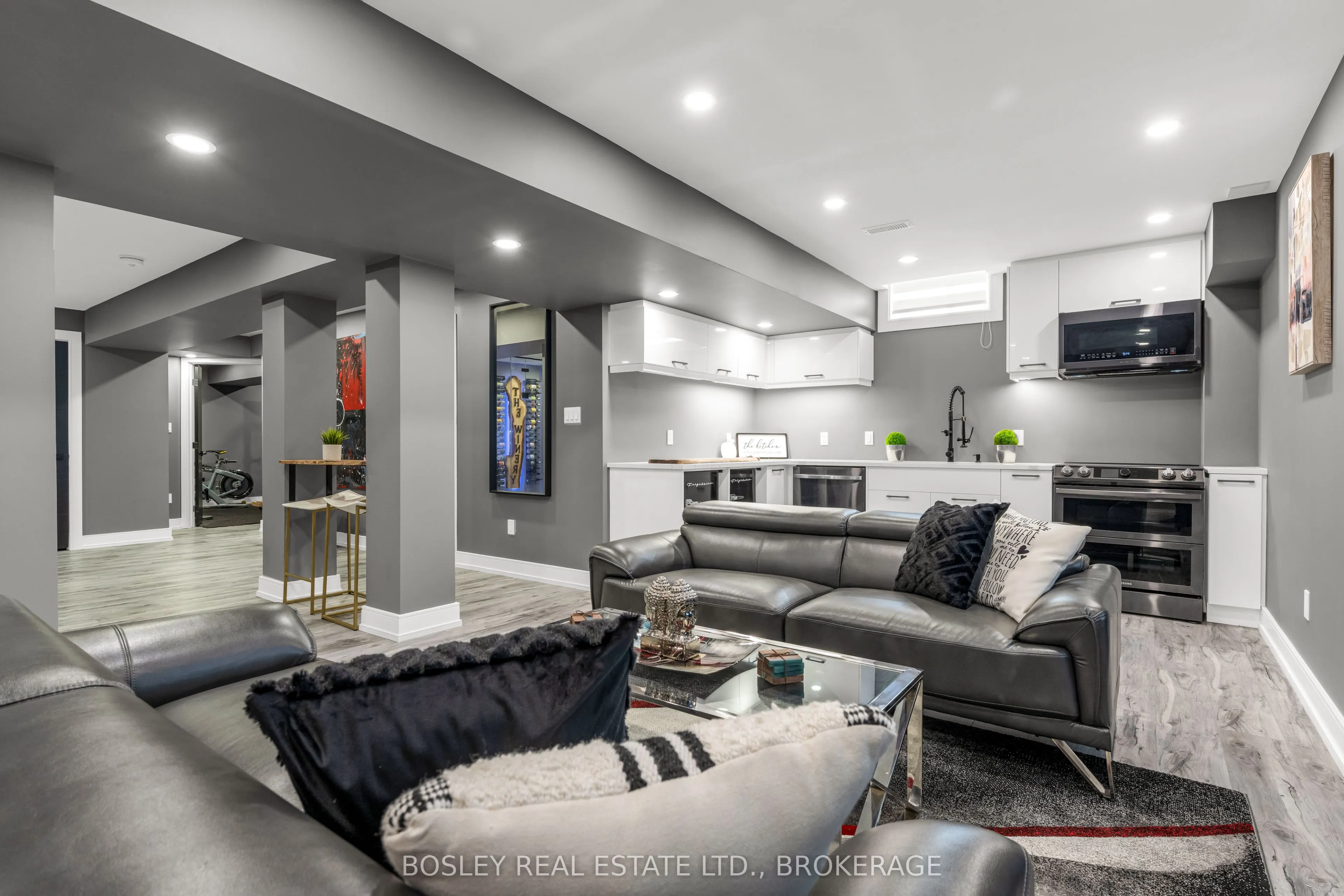 251 Shoreview Drive