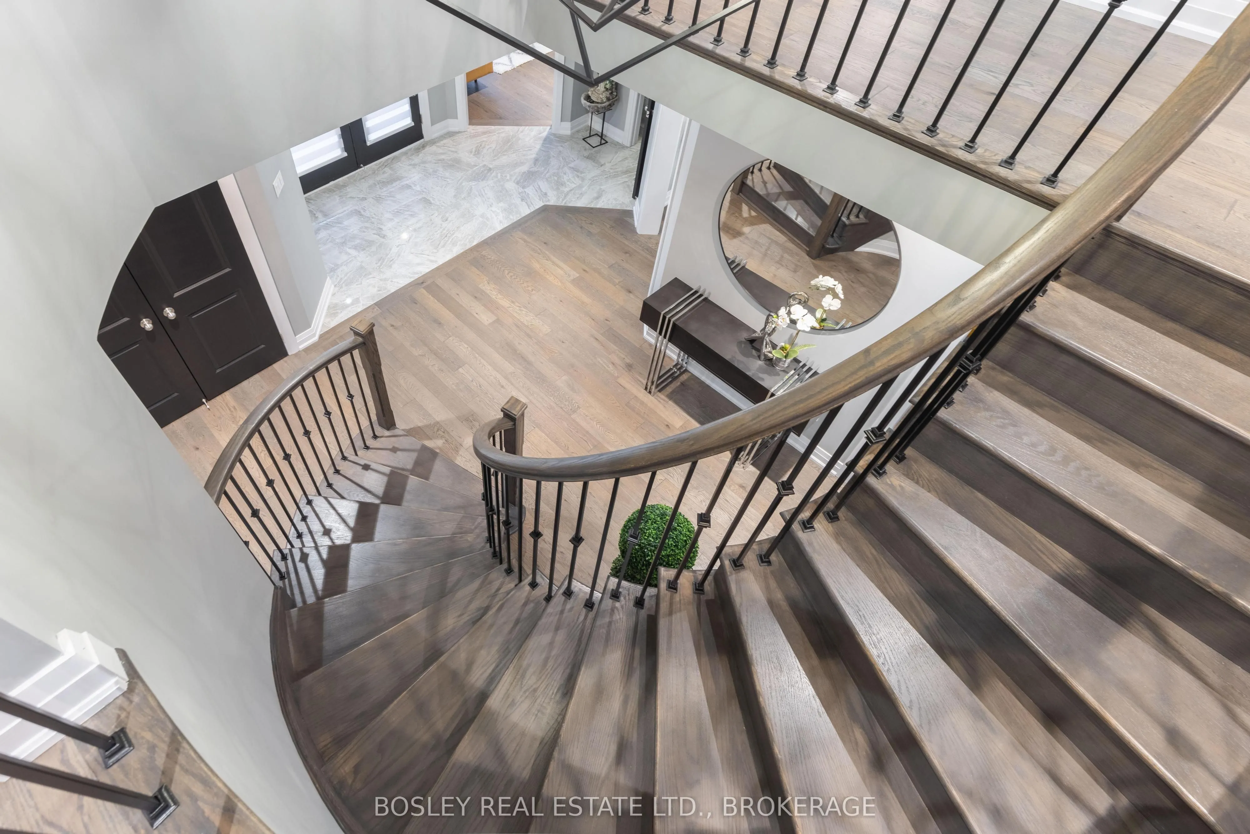 251 Shoreview Drive