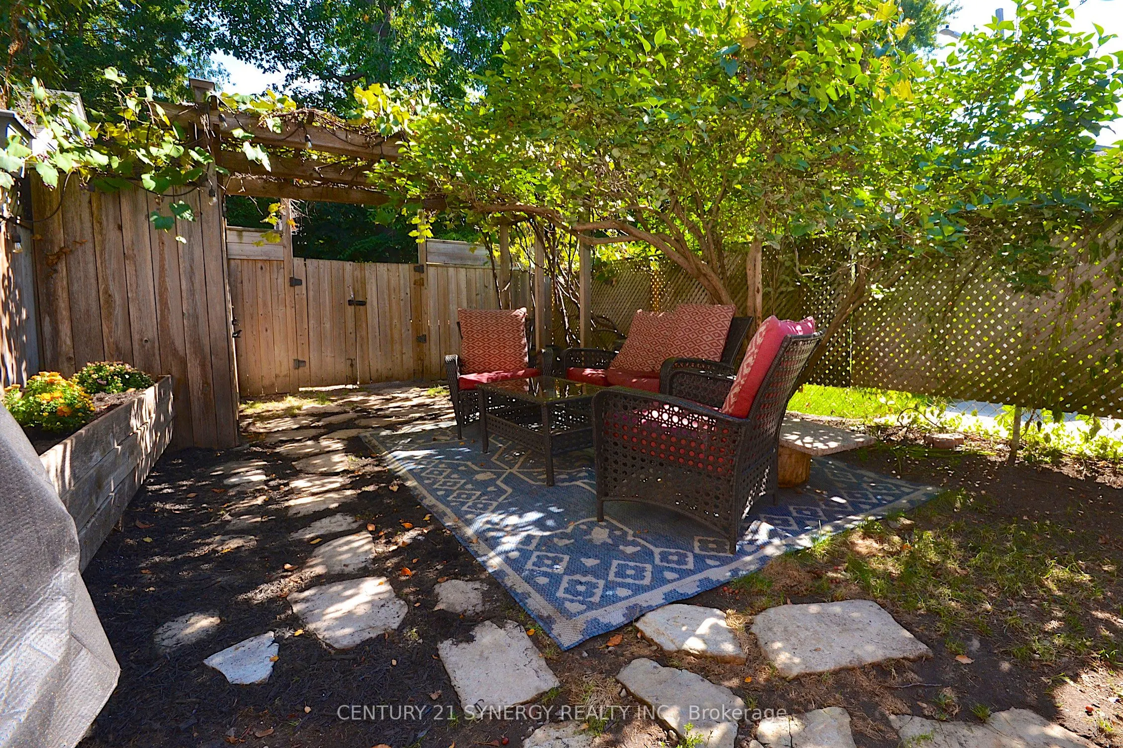 47 Roslyn Avenue