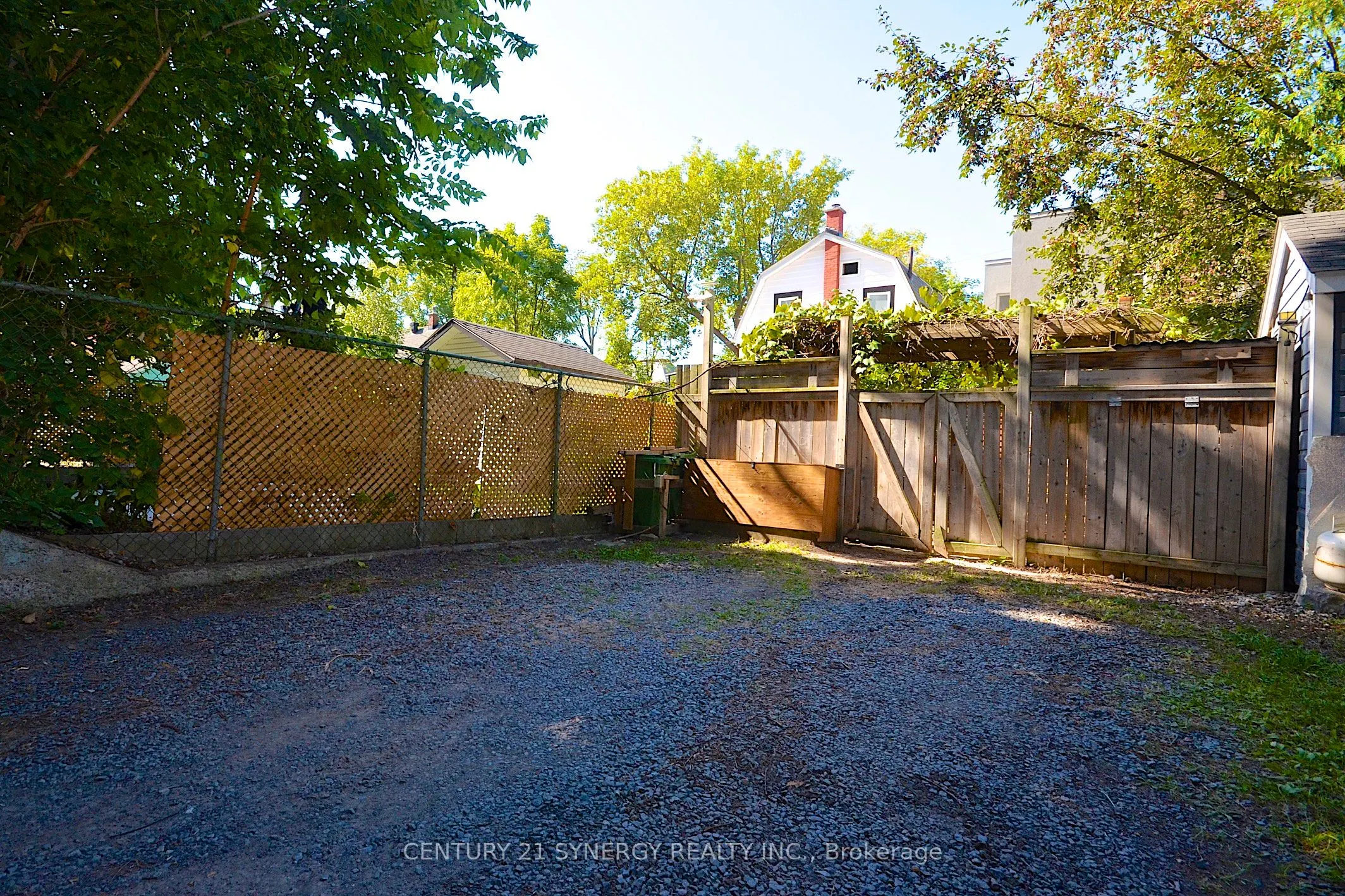 47 Roslyn Avenue