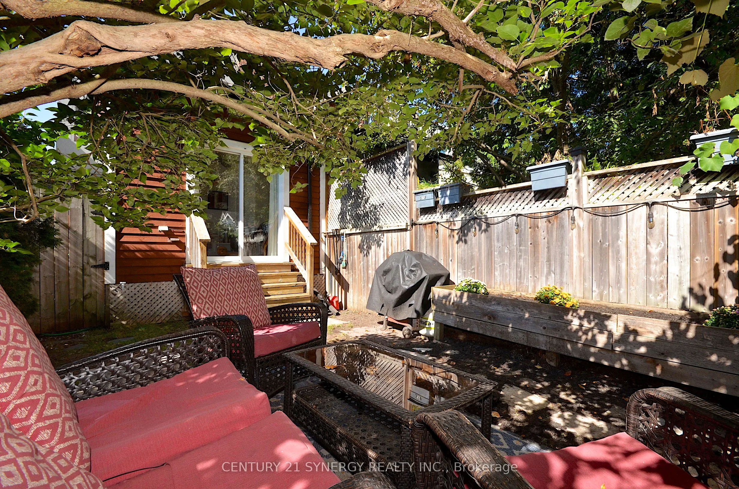 47 Roslyn Avenue
