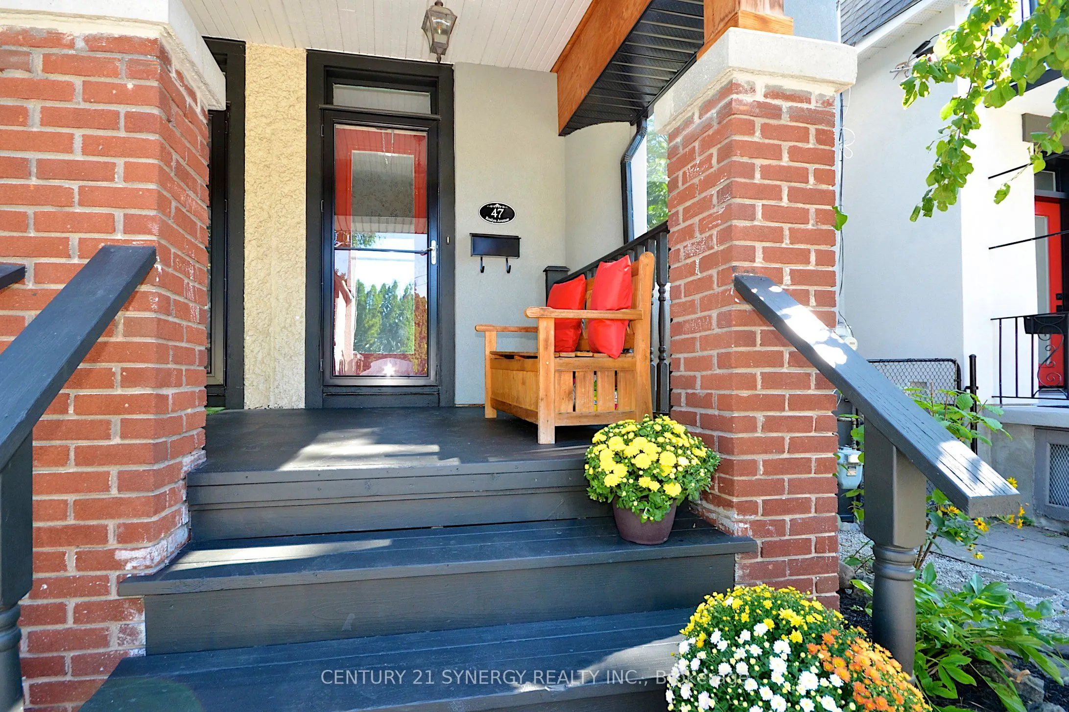 47 Roslyn Avenue