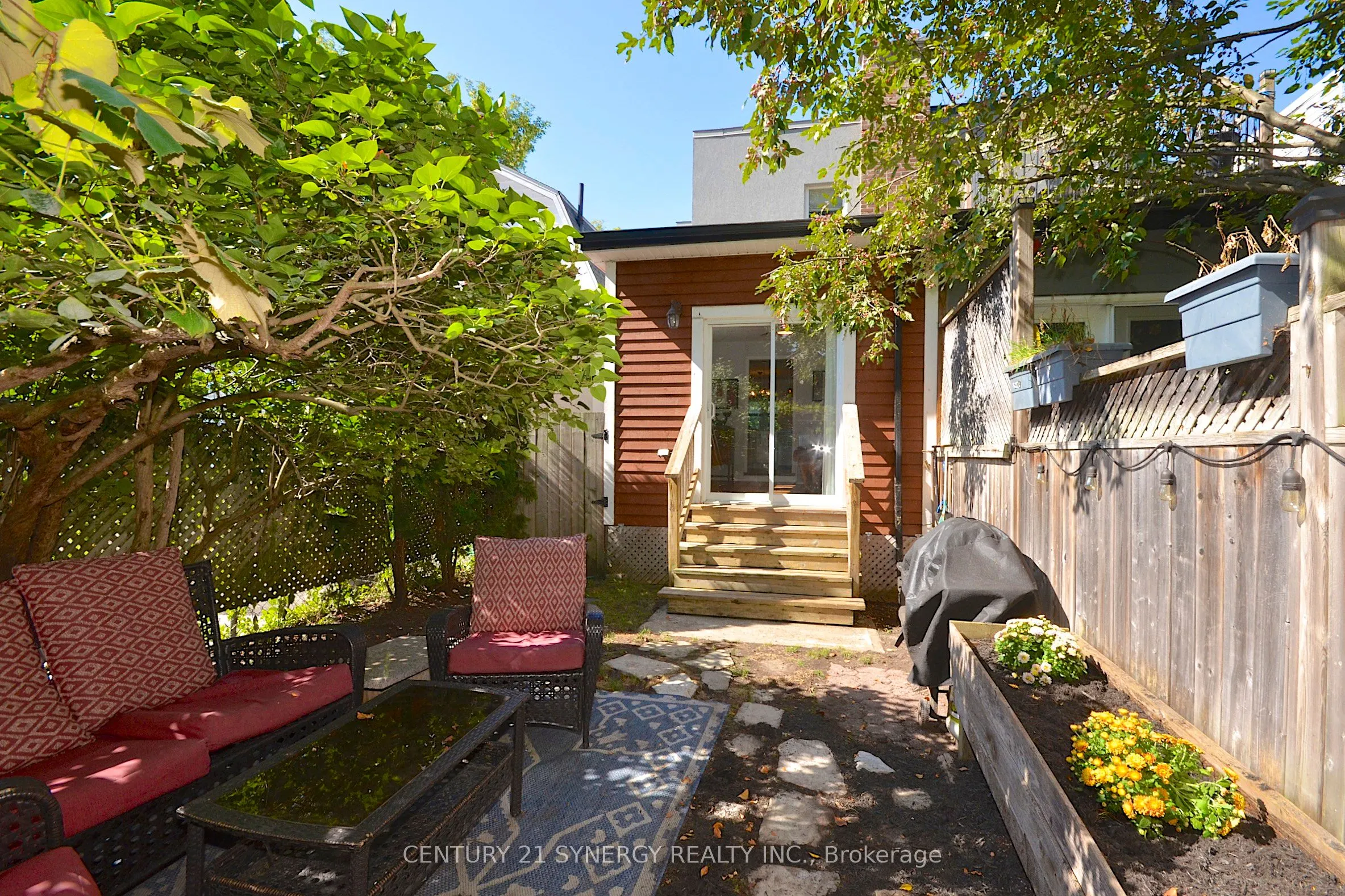 47 Roslyn Avenue