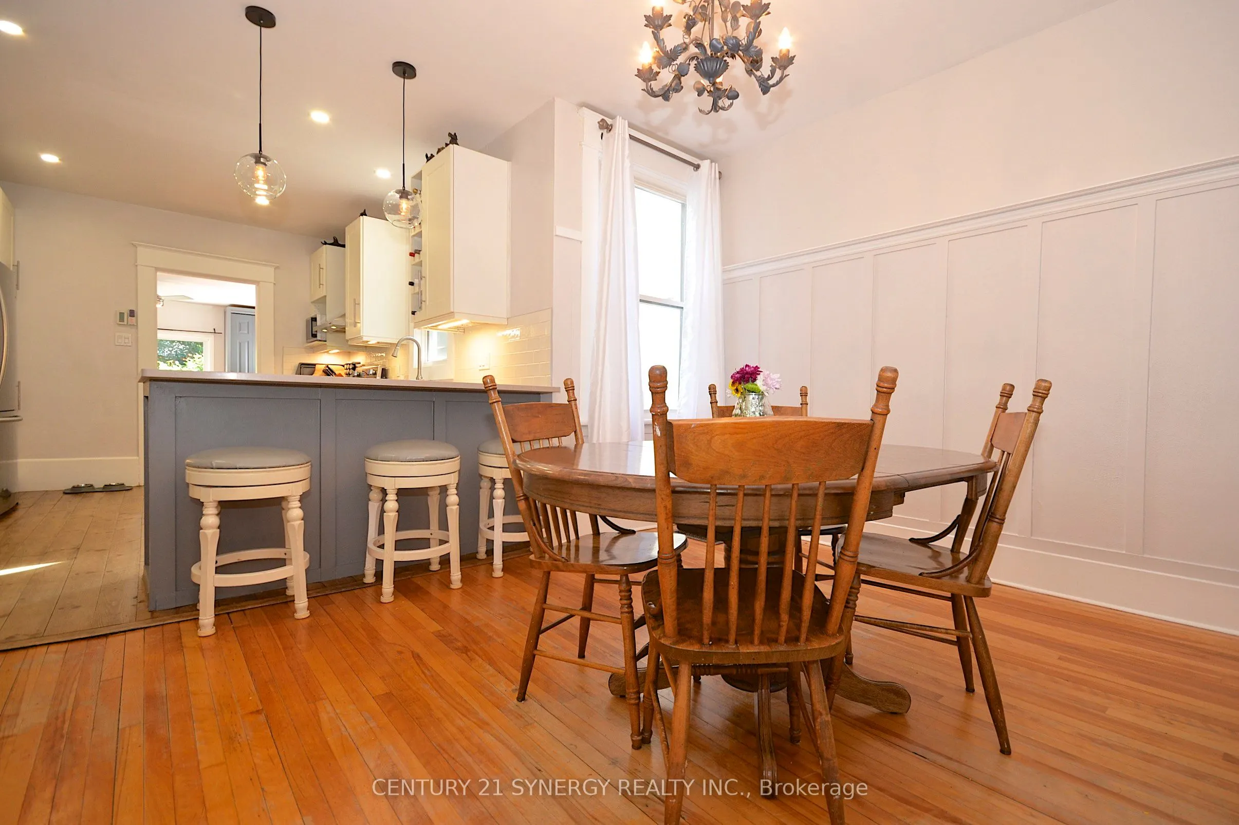 47 Roslyn Avenue