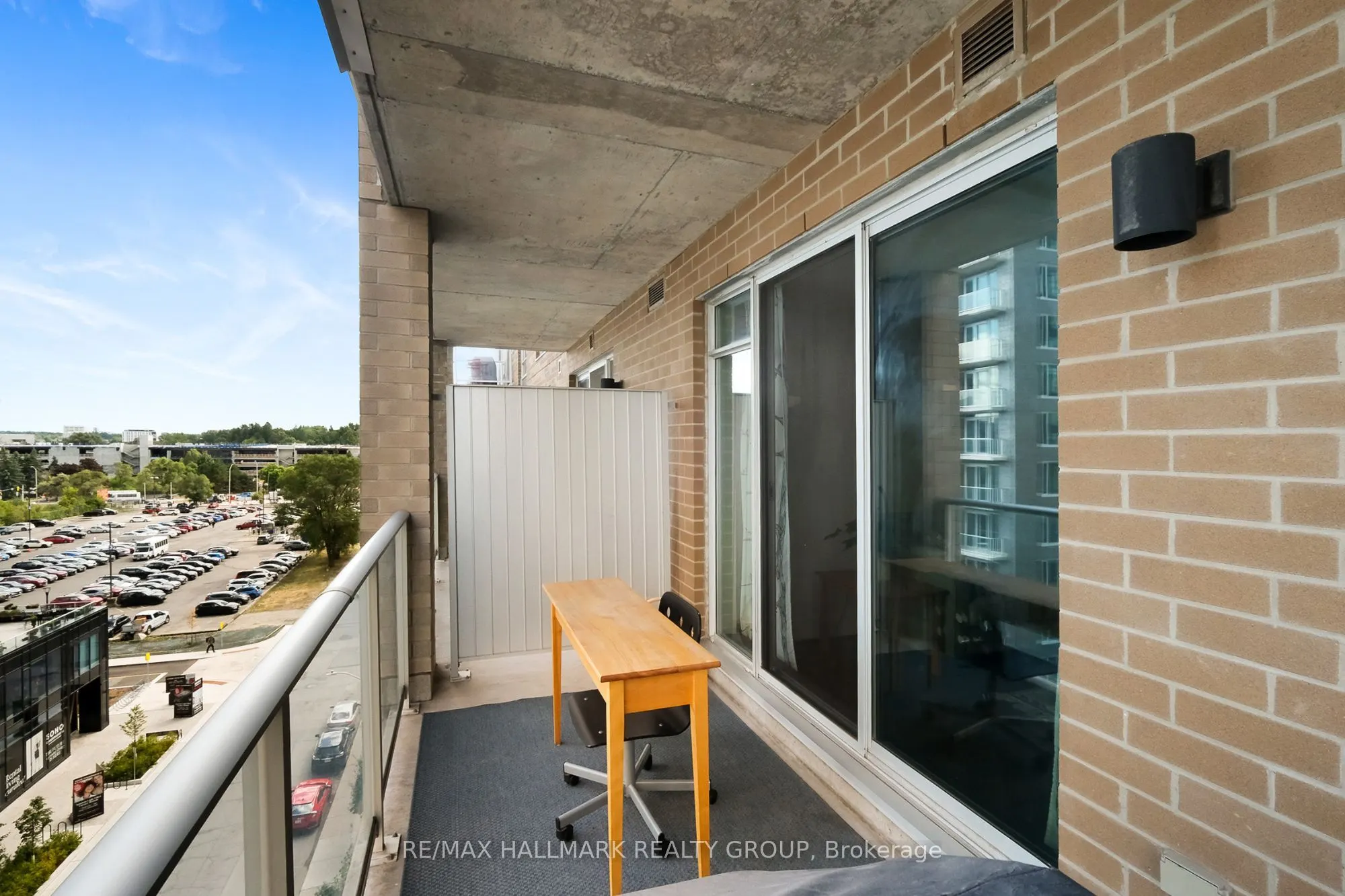 100 Champagne Avenue S, #706