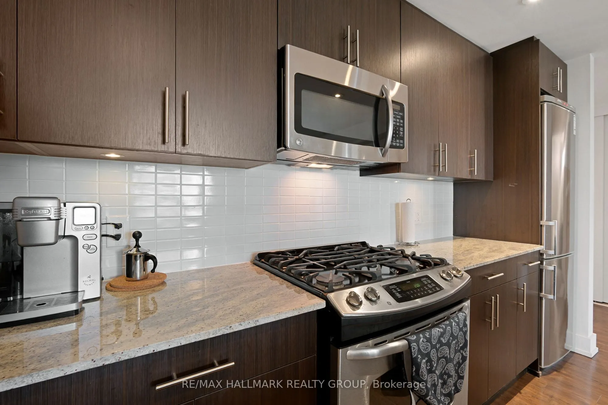 100 Champagne Avenue S, #706