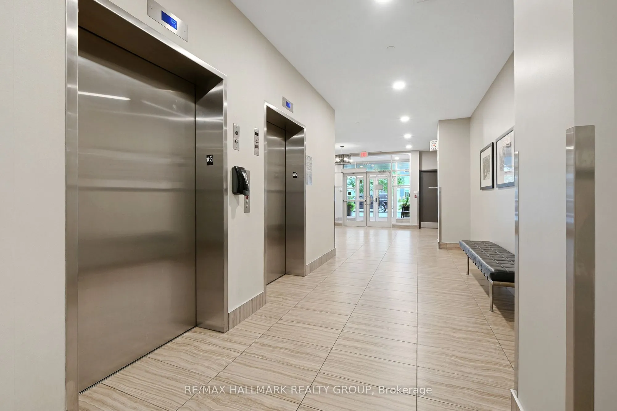 100 Champagne Avenue S, #706