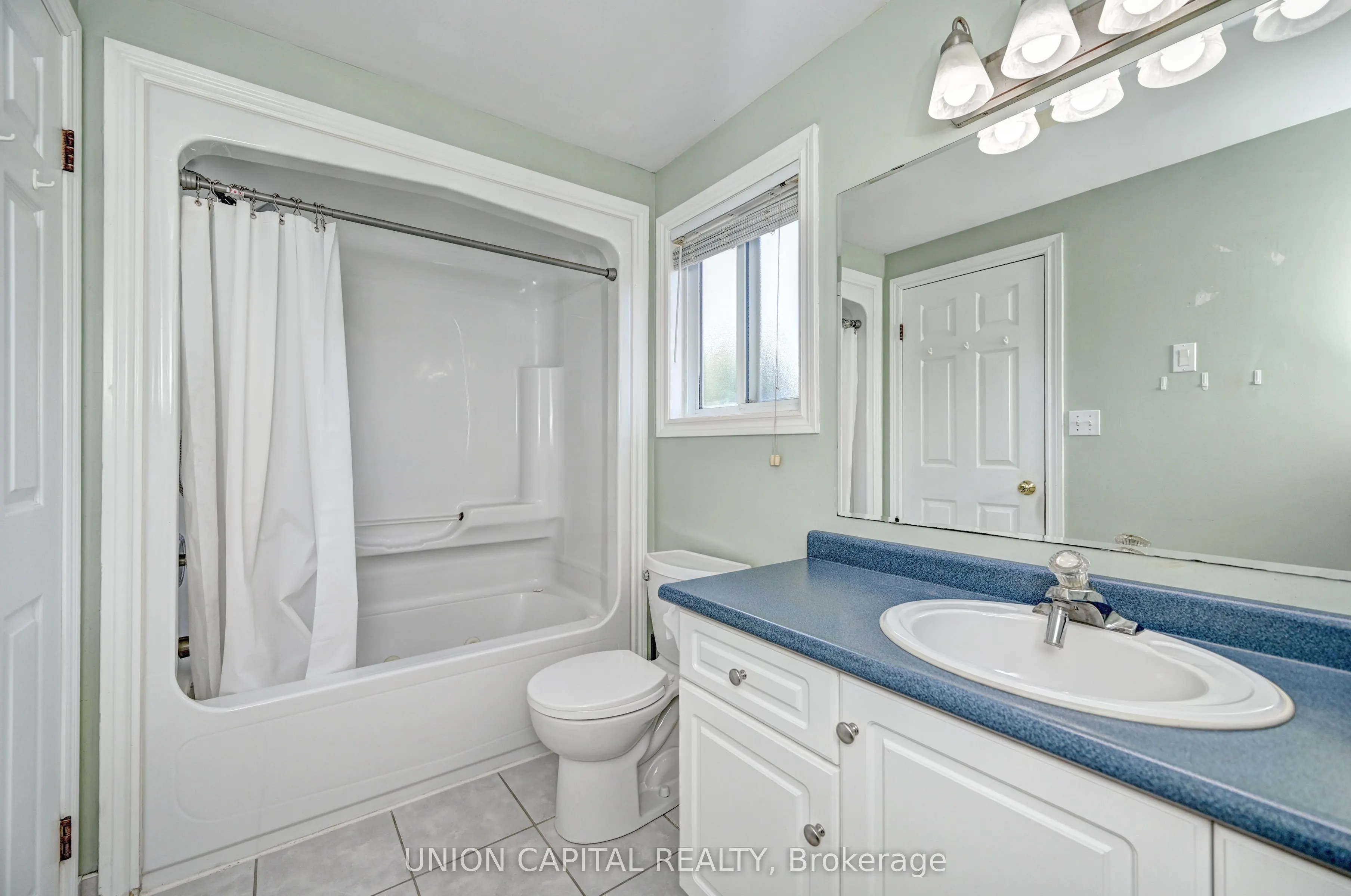15 Wisteria Court