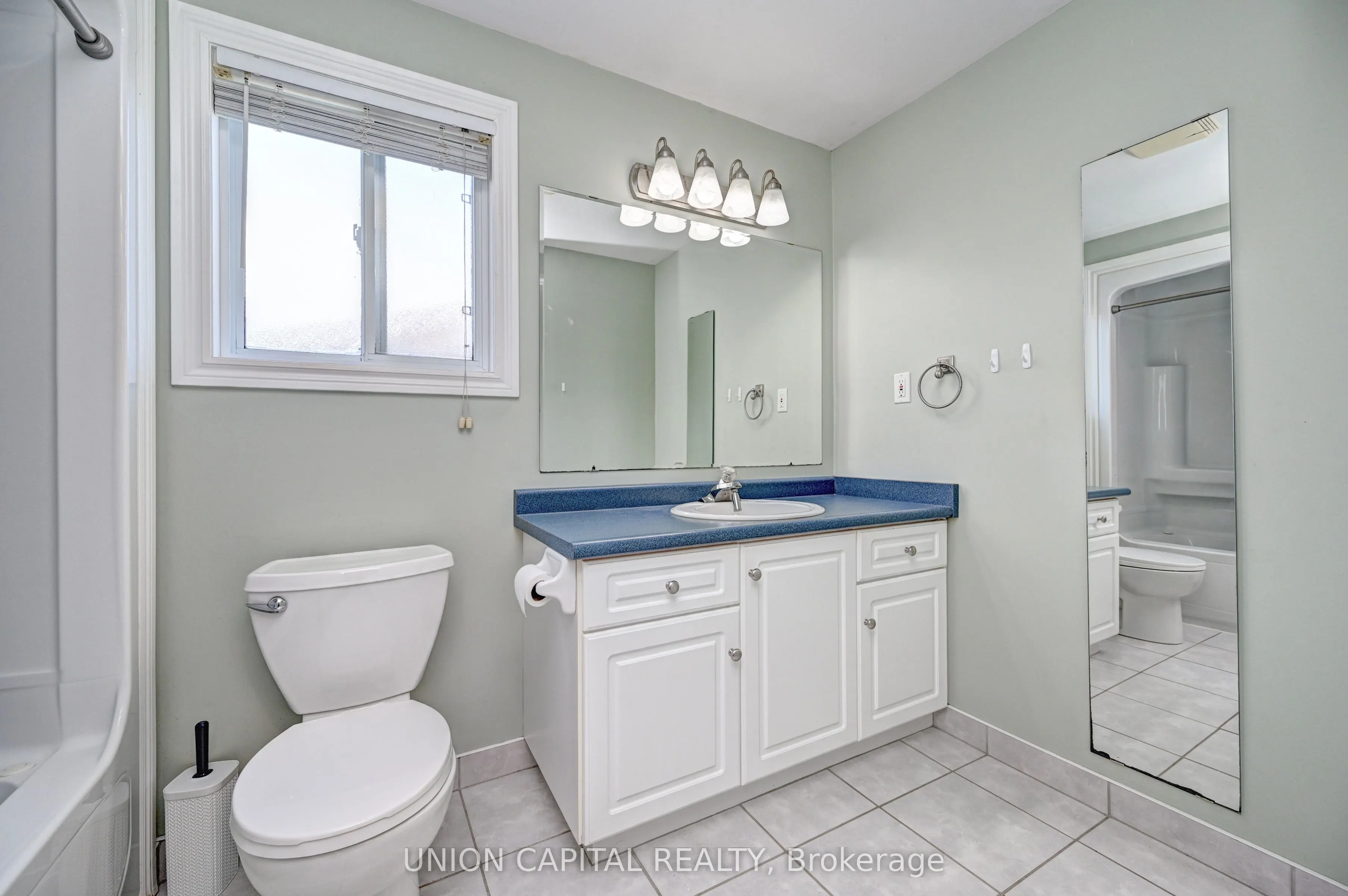 15 Wisteria Court