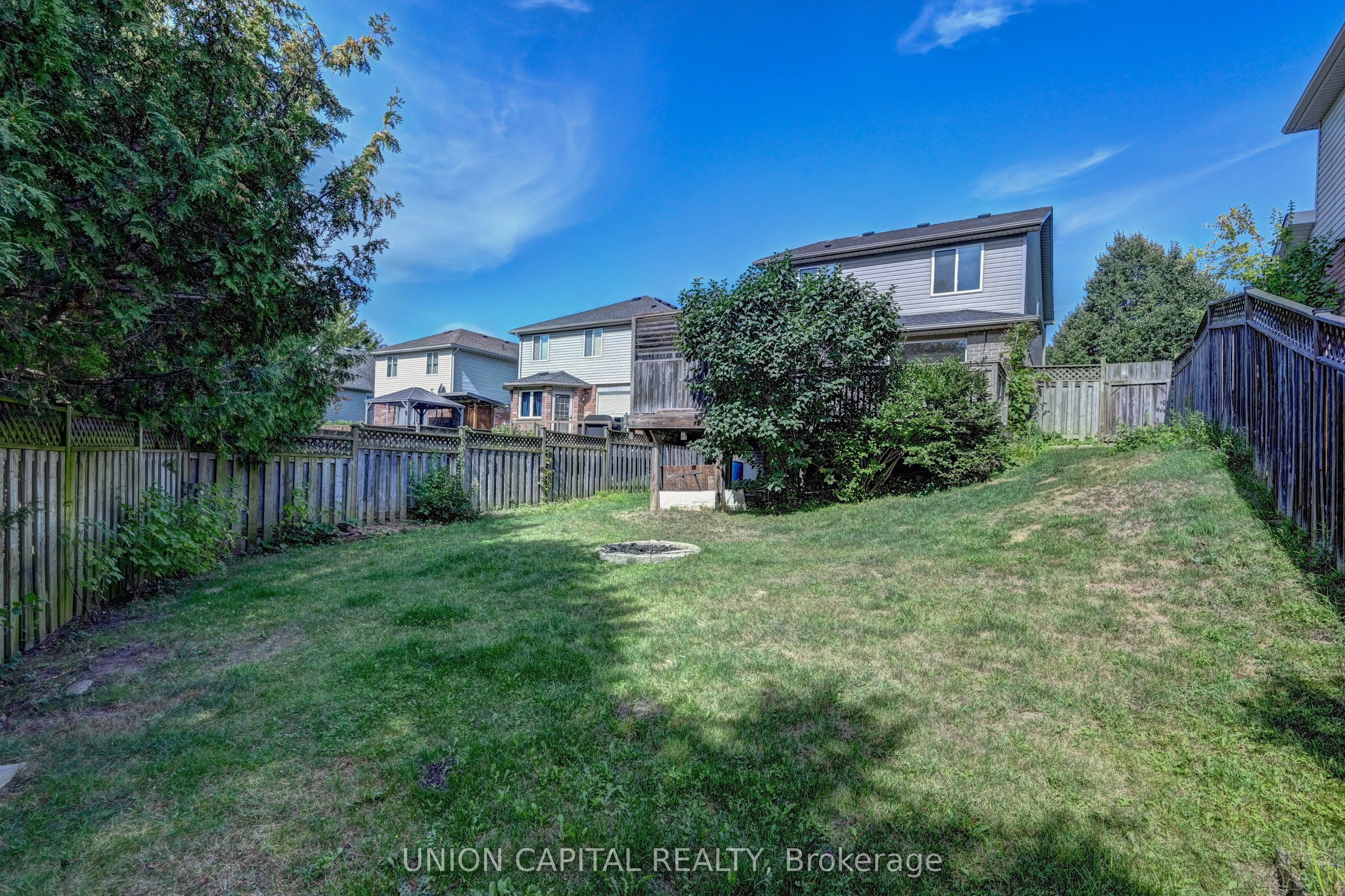 15 Wisteria Court